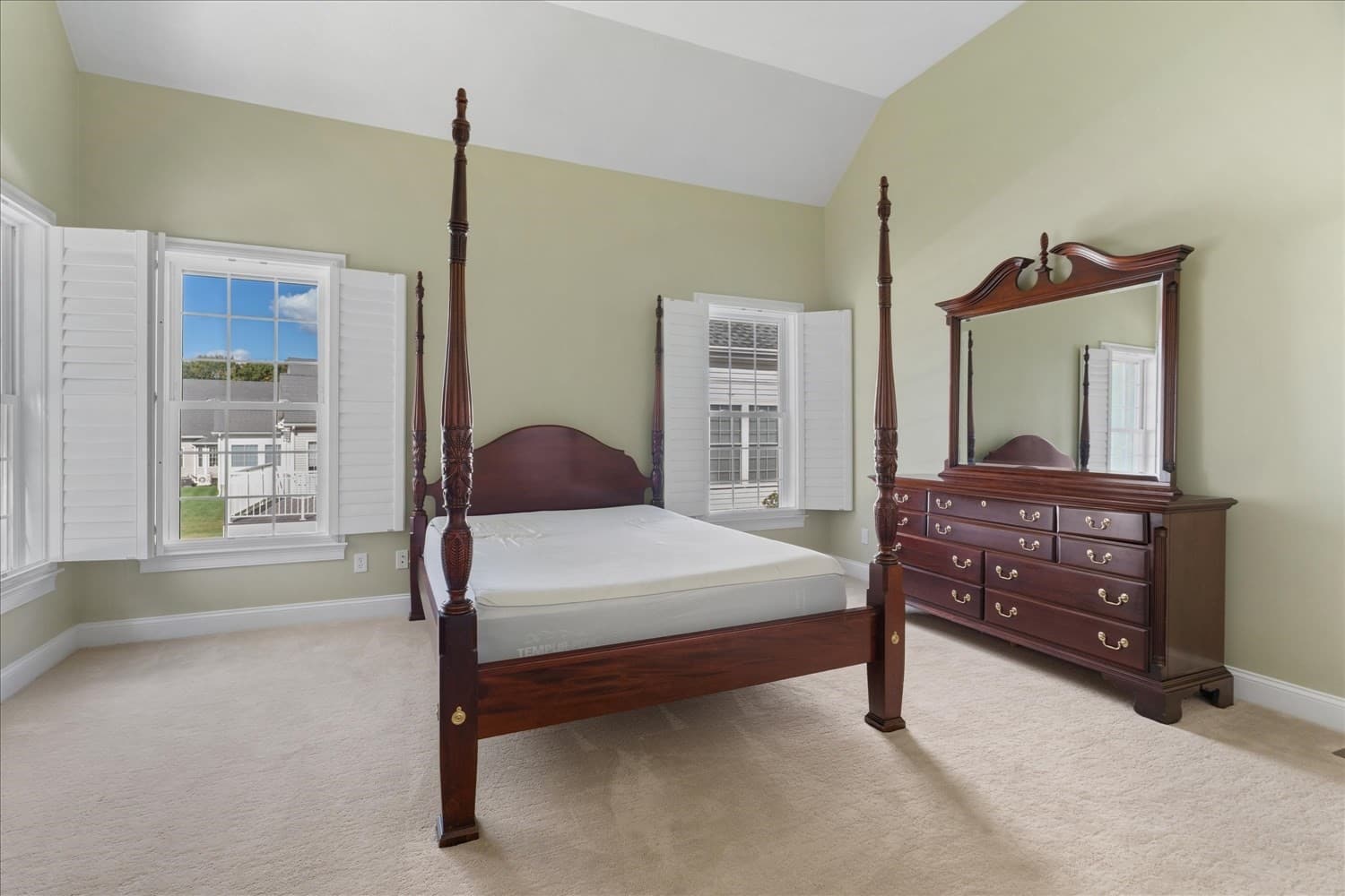 Condominium at 51 Lawrence Dr # 51, Franklin MA 02038, photo 25 of 40