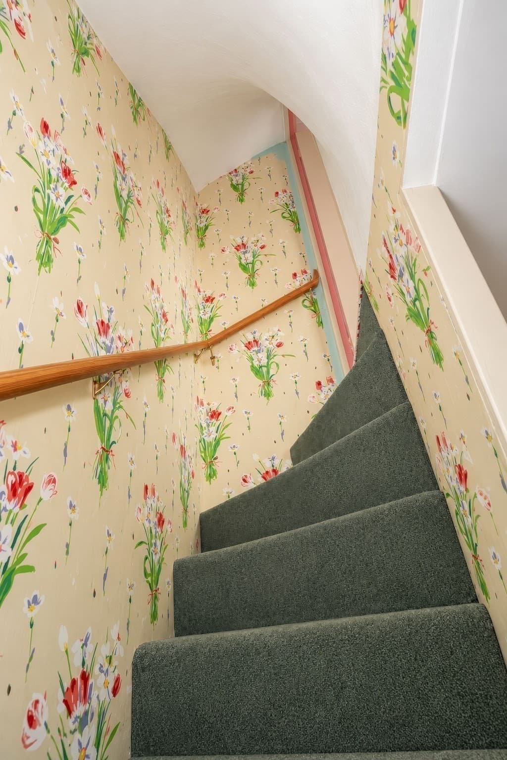 Single Family Residence at 307 Slocum Road, Dartmouth MA 02747, photo 10 of 37