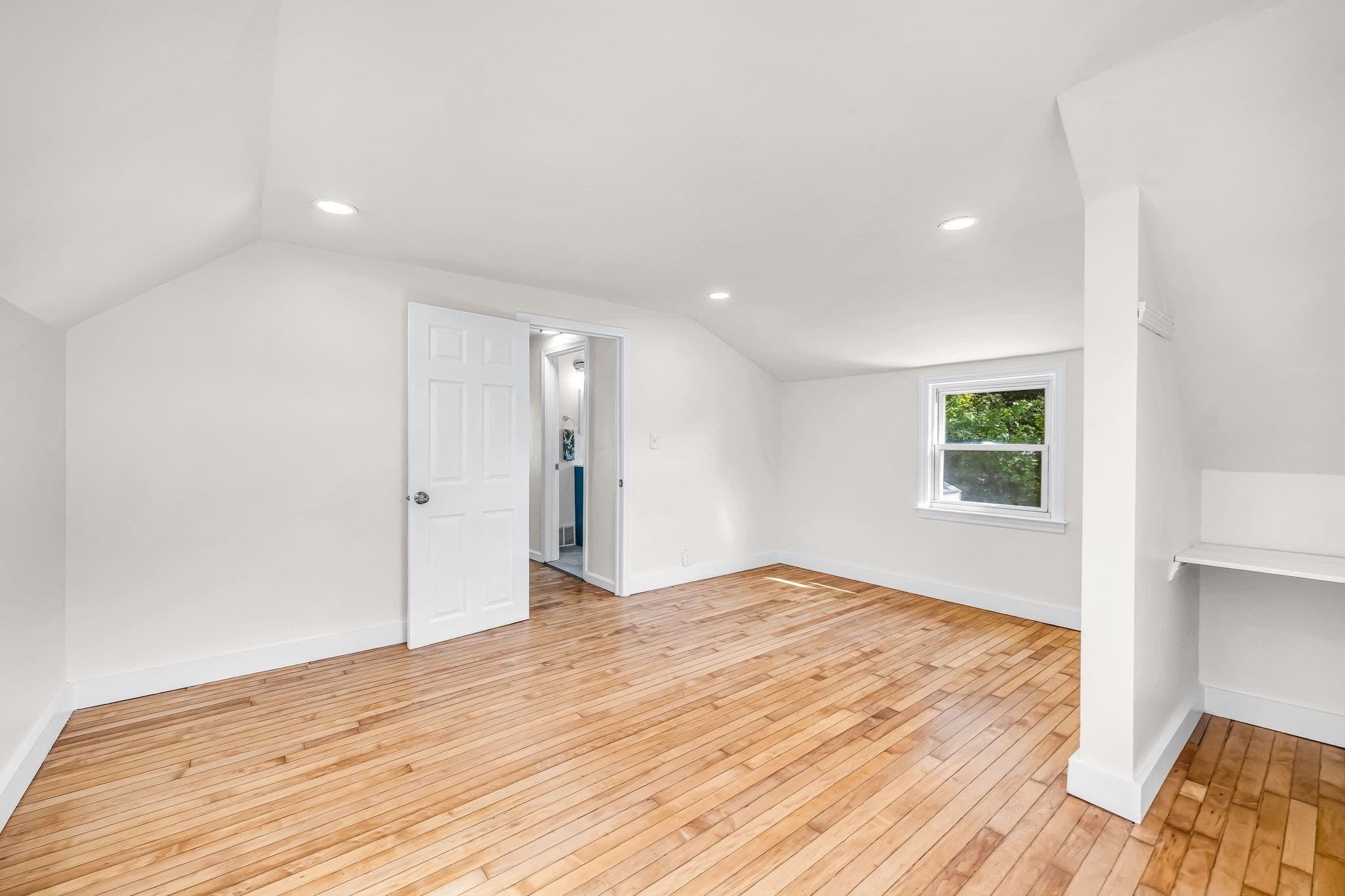 Single Family Residence at 23 Schley St, Springfield MA 01109, Springfield, photo 27 of 40