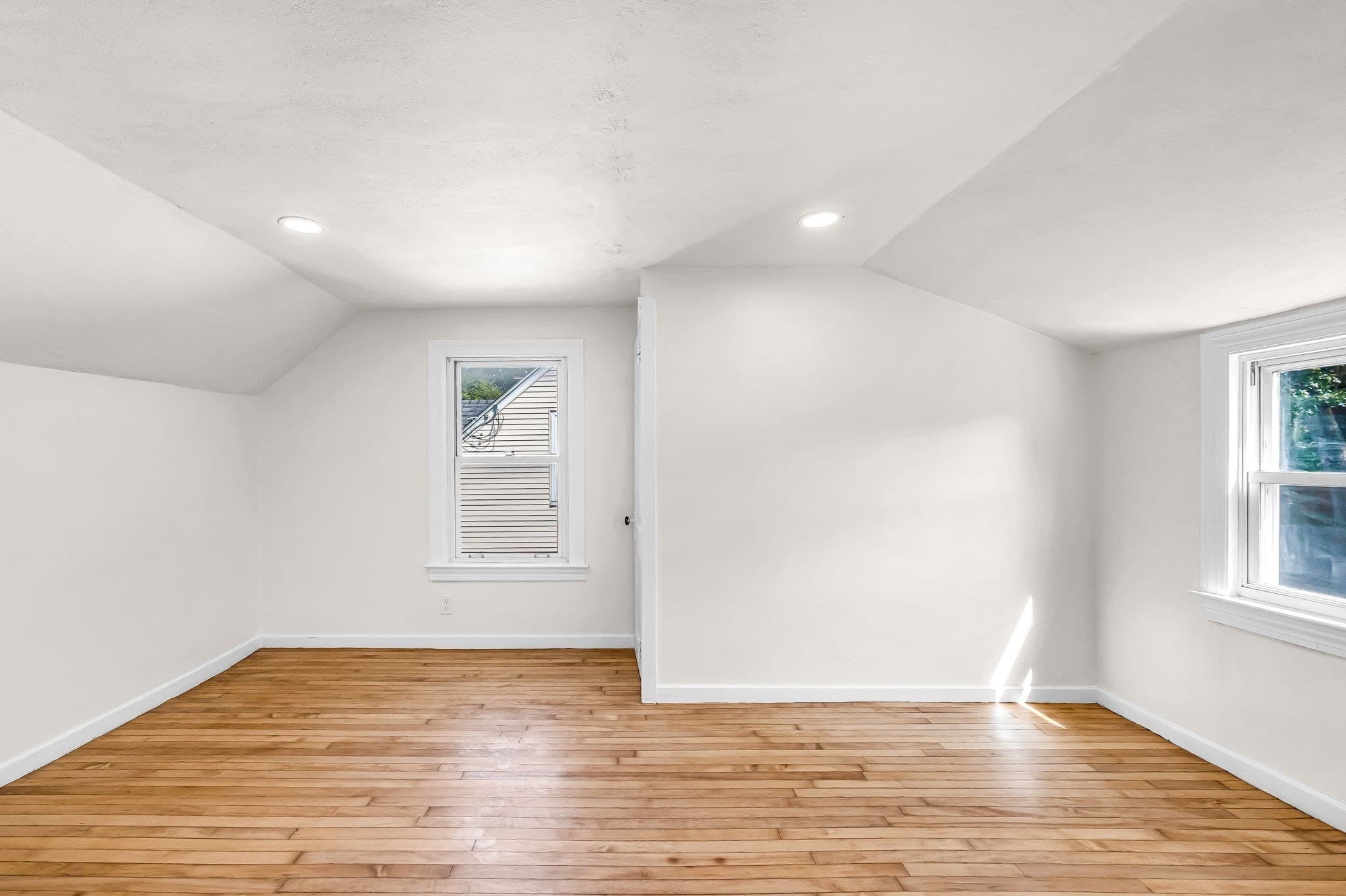 Single Family Residence at 23 Schley St, Springfield MA 01109, Springfield, photo 24 of 40