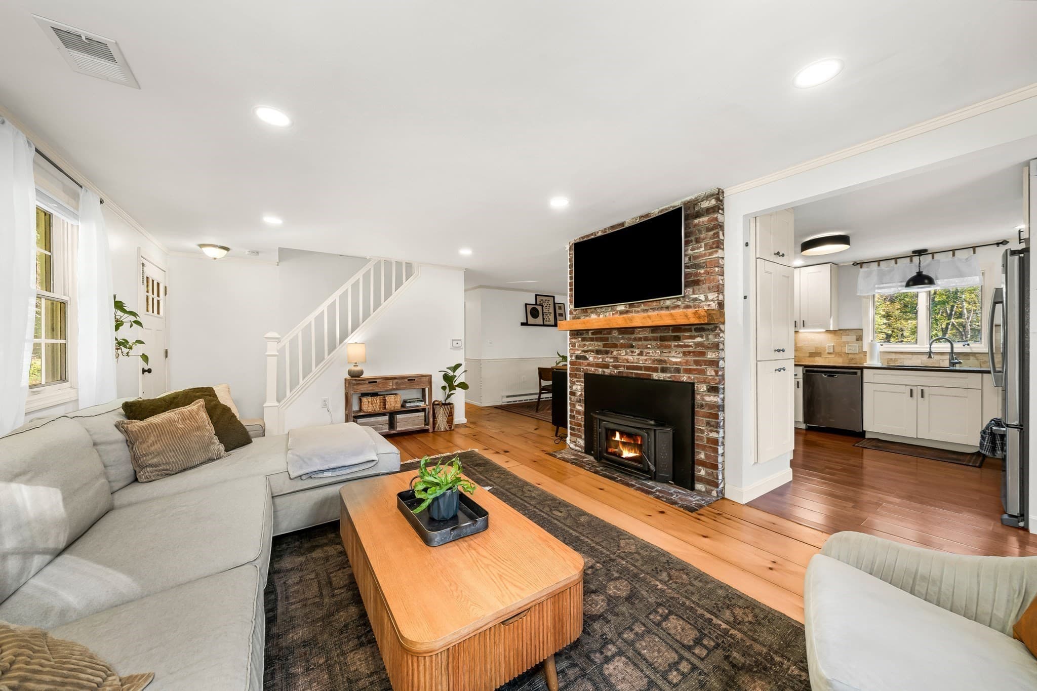 Single Family Residence at 475 Newburyport Tpke, Rowley MA 01969, Rowley, photo 7 of 41