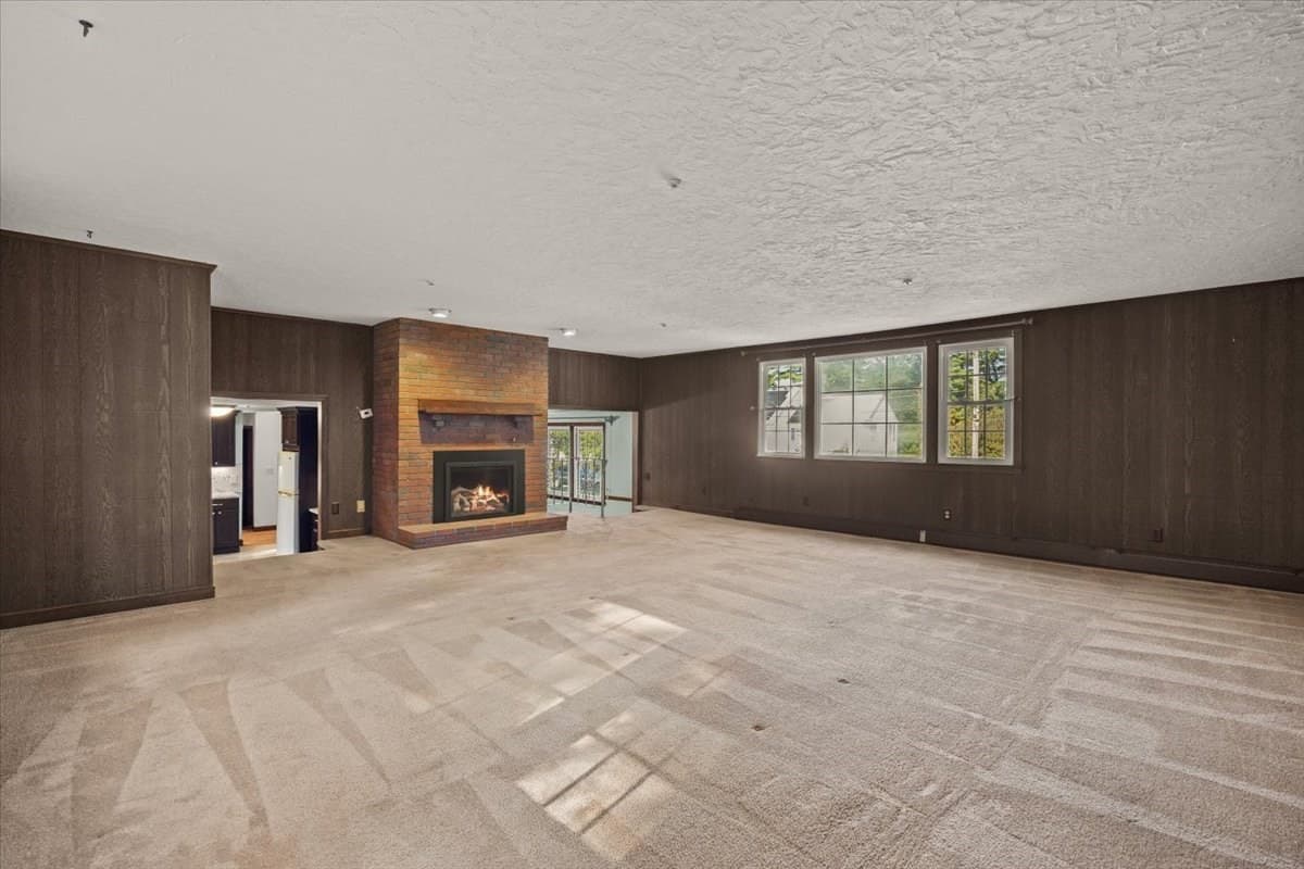 Single Family Residence at 35 Bullard St, Walpole MA 02081, Walpole, photo 10 of 36