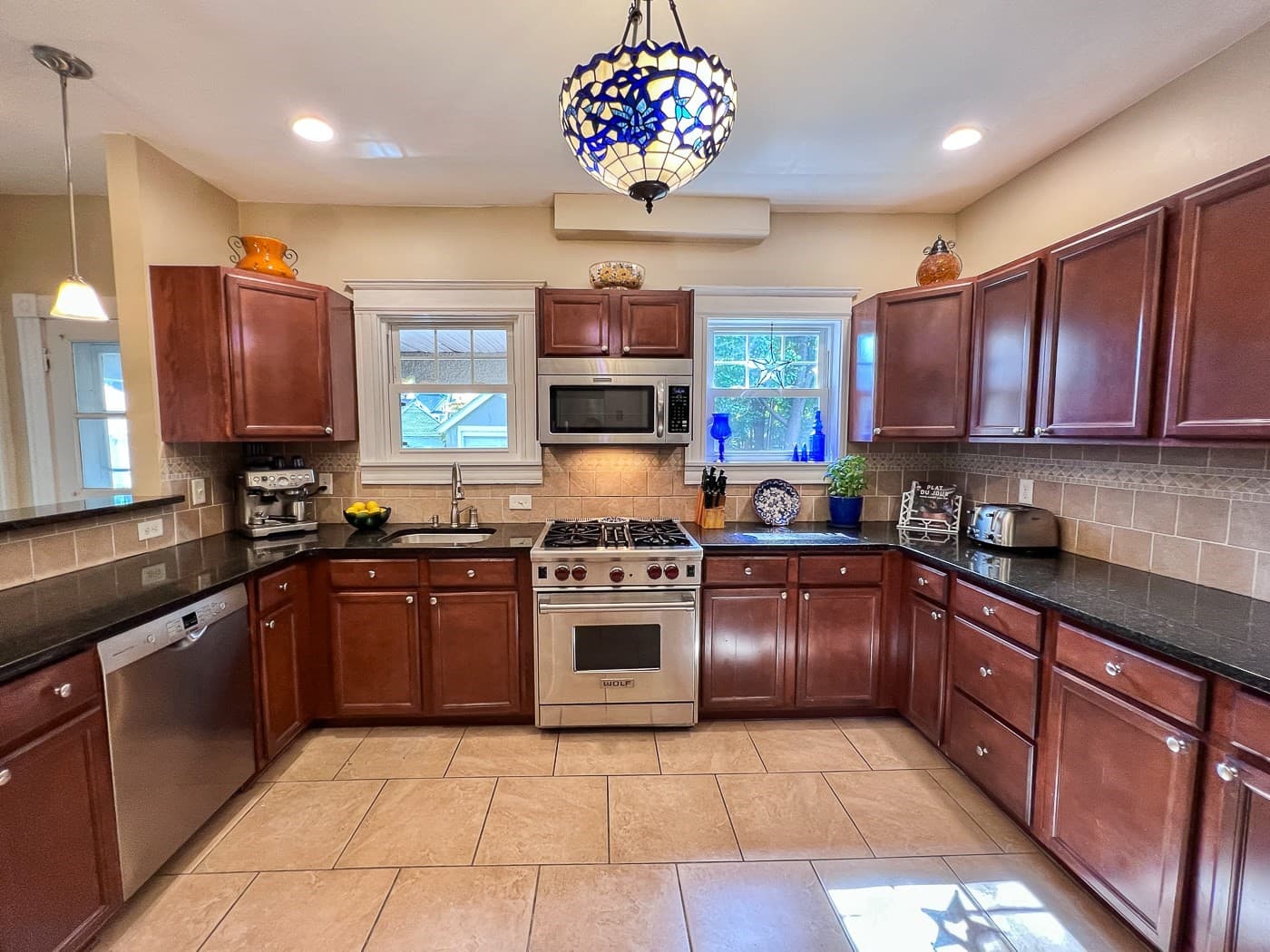 Single Family Residence at 27 Fernleaf Ave, Longmeadow MA 01106, Longmeadow, photo 5 of 30