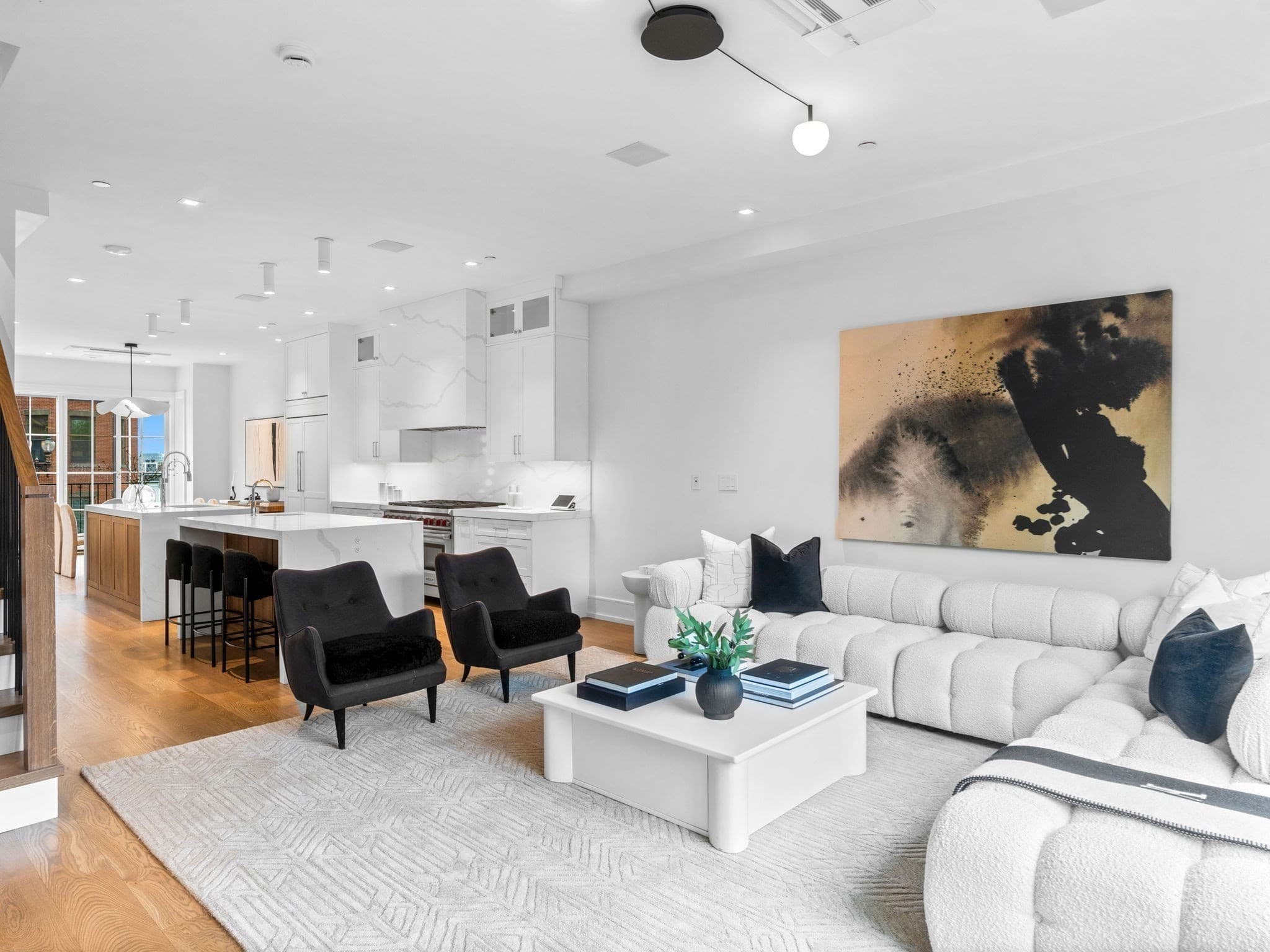 Condominium at 555 E Broadway # 555, Boston MA 02127, Boston, photo 11 of 38