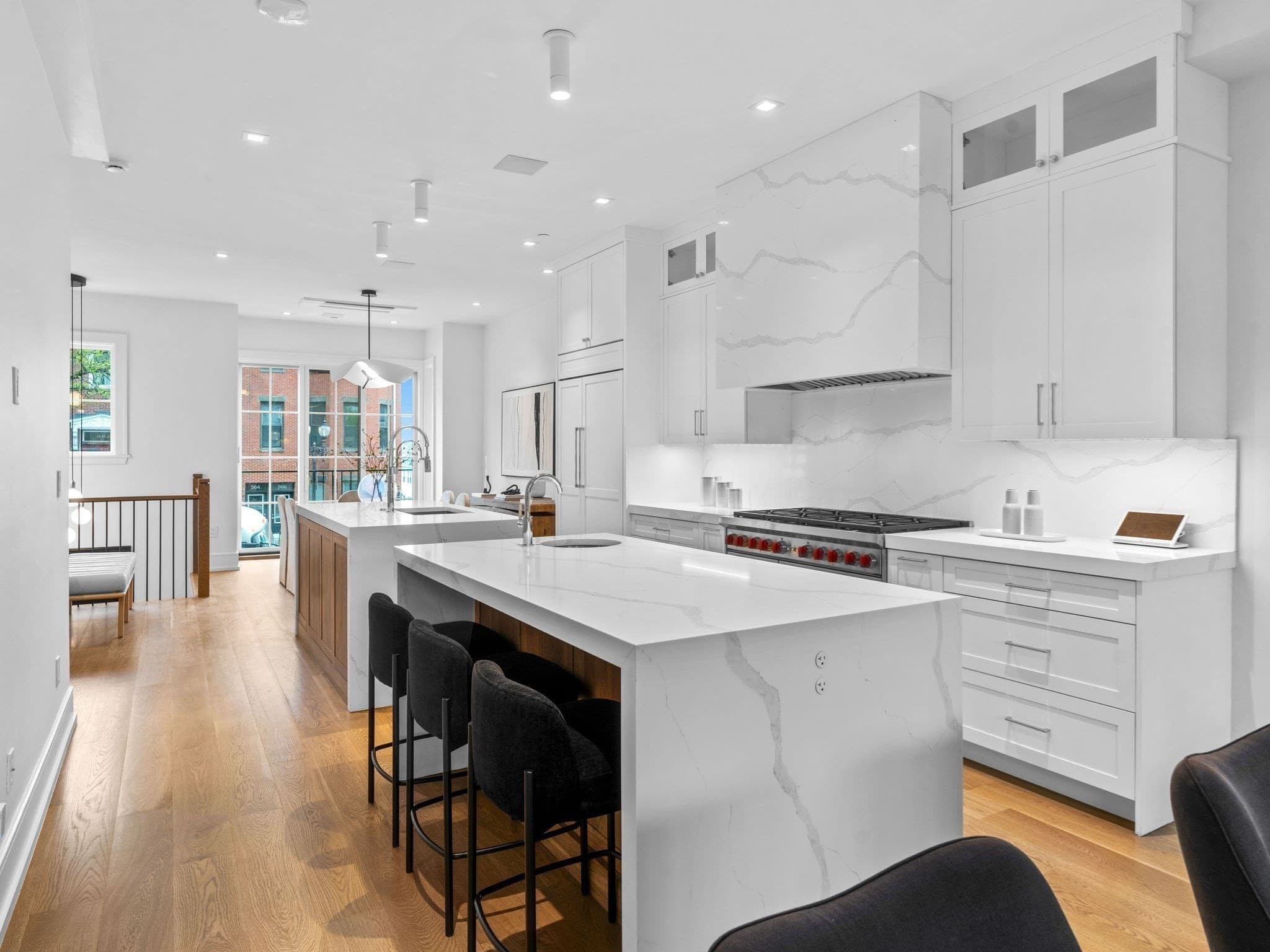 555 E Broadway, Boston MA 02127