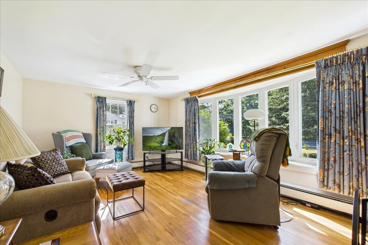 Single Family Residence at 1876 Phinneys Ln, Barnstable MA 02630, Barnstable, photo 10 of 40
