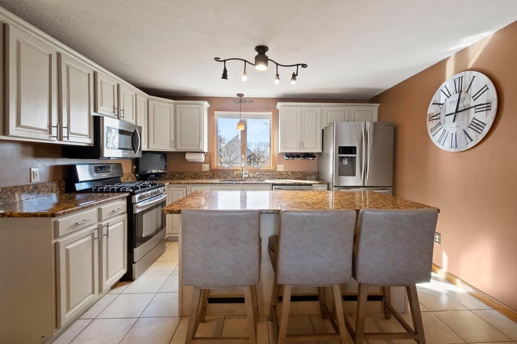 Single Family Residence at 45 Somers Rd, East Longmeadow MA 01028, East Longmeadow, photo 3 of 40