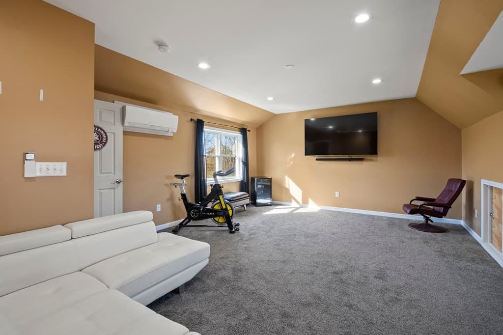 Single Family Residence at 45 Somers Rd, East Longmeadow MA 01028, East Longmeadow, photo 18 of 40