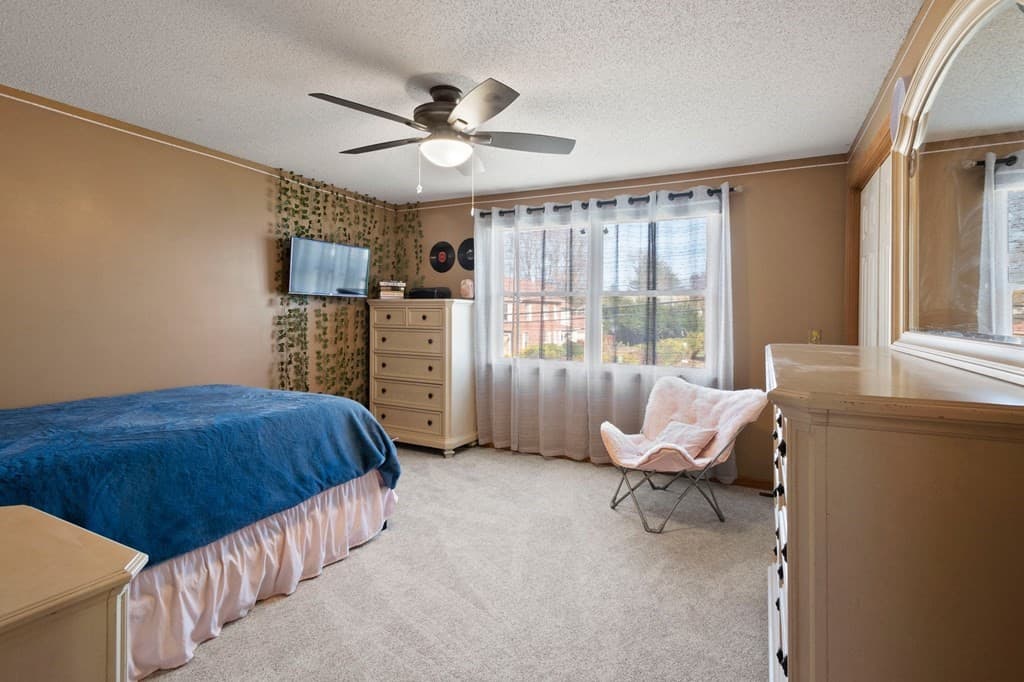 Single Family Residence at 45 Somers Rd, East Longmeadow MA 01028, East Longmeadow, photo 15 of 40