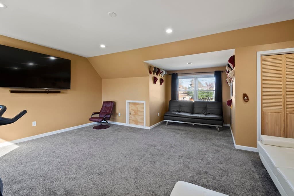 Single Family Residence at 45 Somers Rd, East Longmeadow MA 01028, East Longmeadow, photo 19 of 40