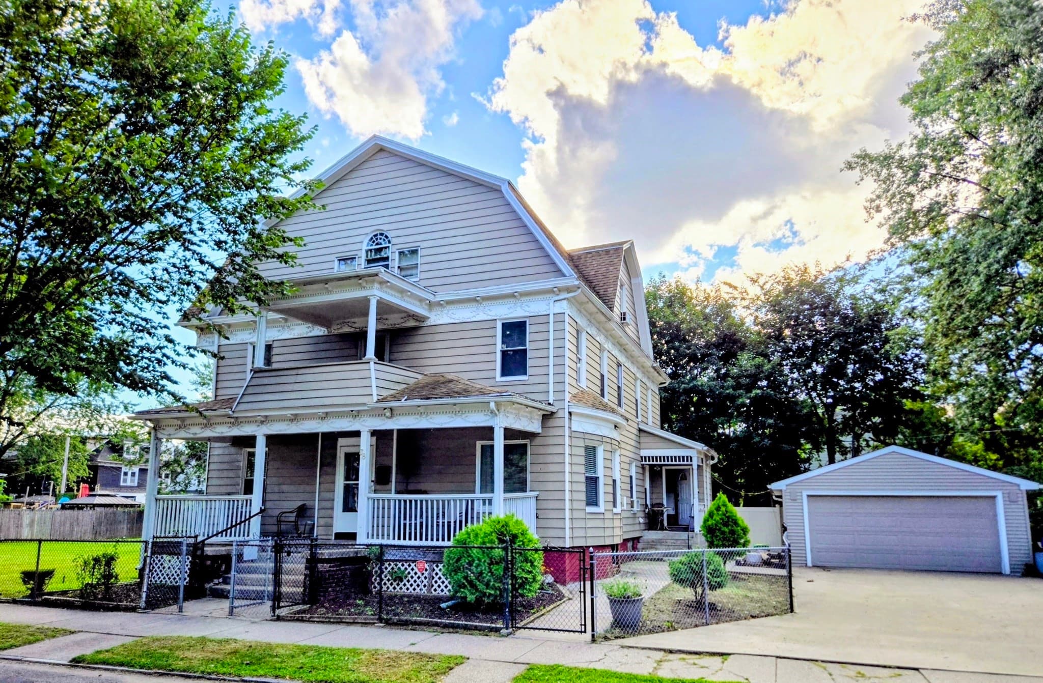 38 Northampton Ave, Springfield MA 01109