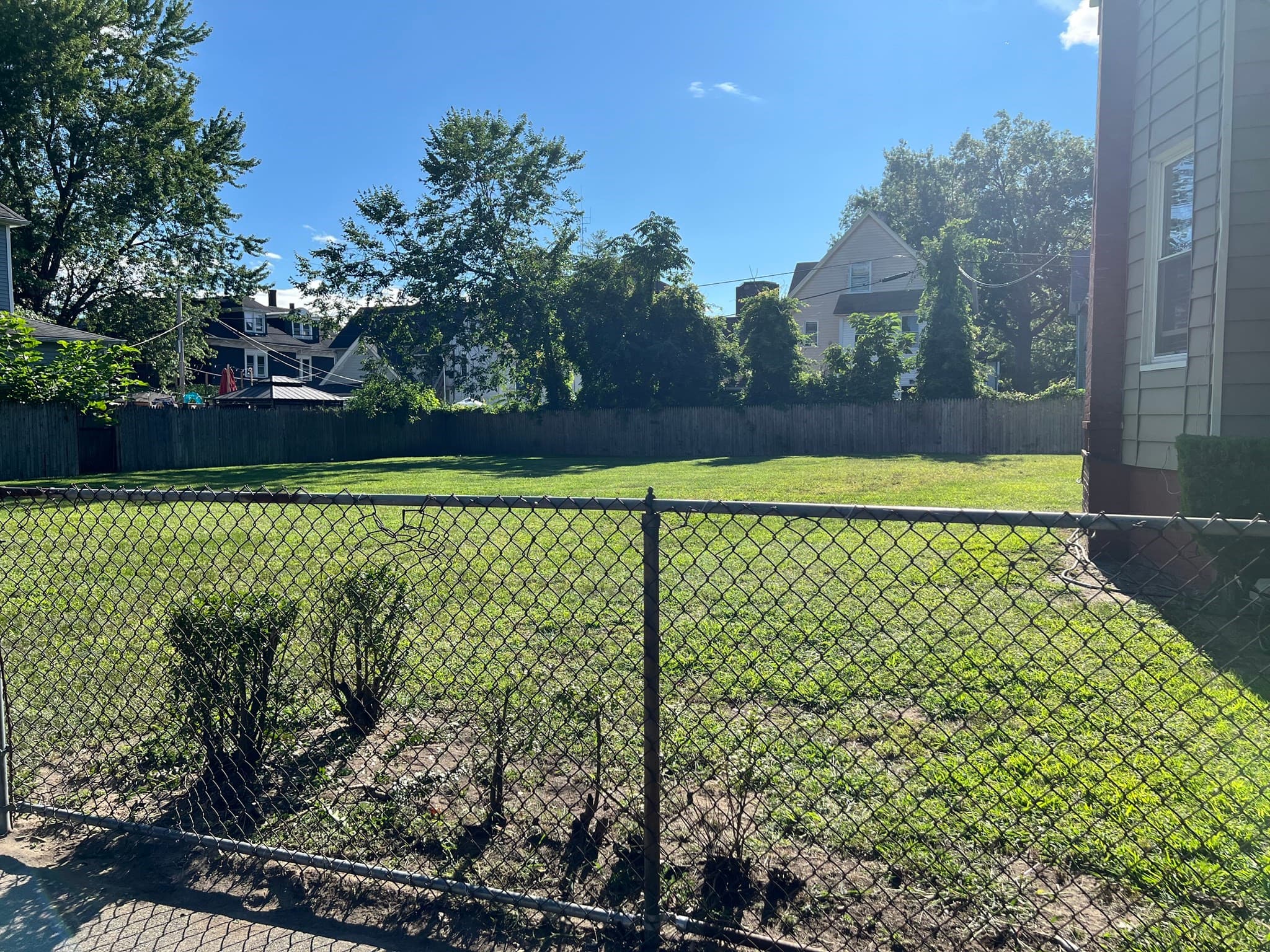 Single Family Residence at 38 Northampton Ave, Springfield MA 01109, Springfield, photo 5 of 42