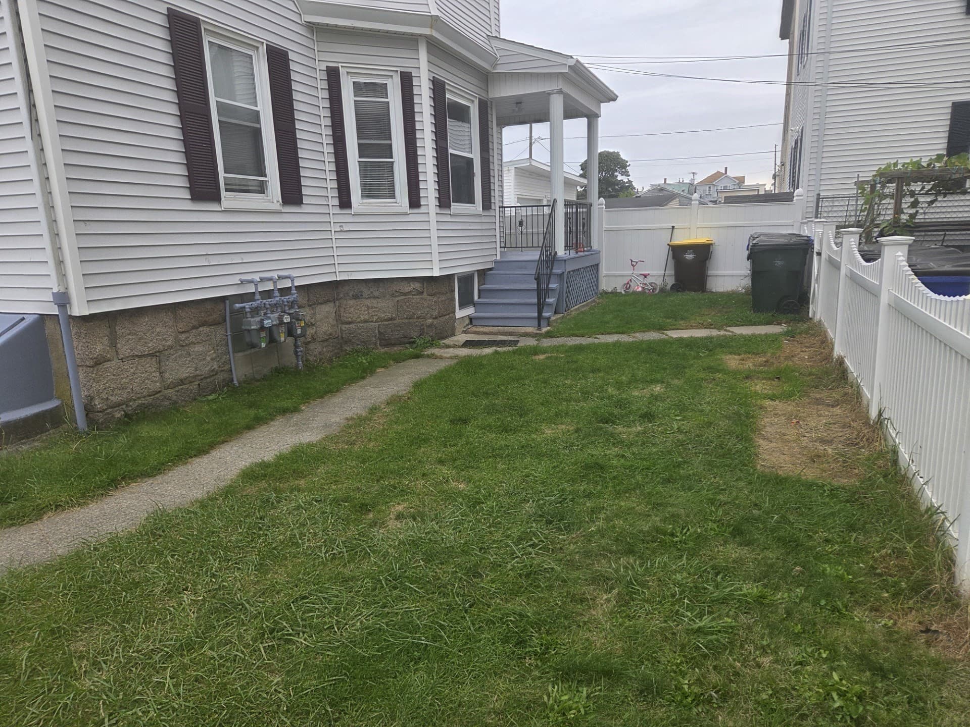 3 Family - 3 Units Up/Down at 953 Globe Street, Fall River MA 02724, Fall River, photo 3 of 13