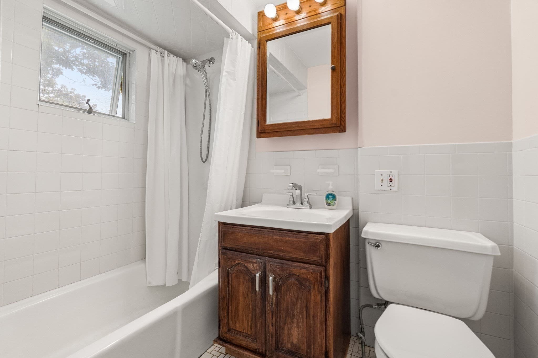Single Family Residence at 7 Enfield Road, Winthrop MA 02152, Winthrop, photo 11 of 30
