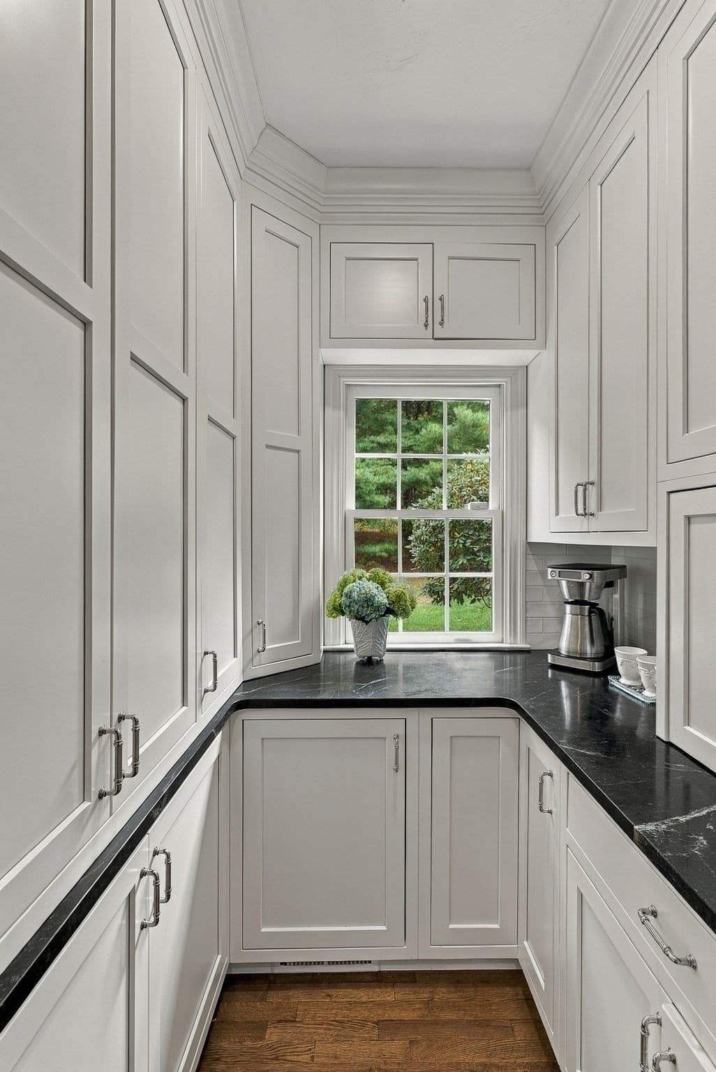 Single Family Residence at 12 Daniel Shays Rd, Hopkinton MA 01748, Hopkinton, photo 12 of 39