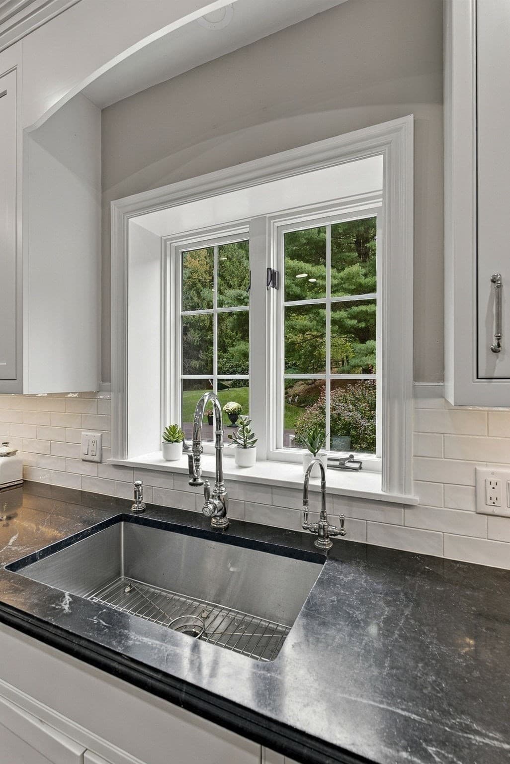 Single Family Residence at 12 Daniel Shays Rd, Hopkinton MA 01748, Hopkinton, photo 11 of 39
