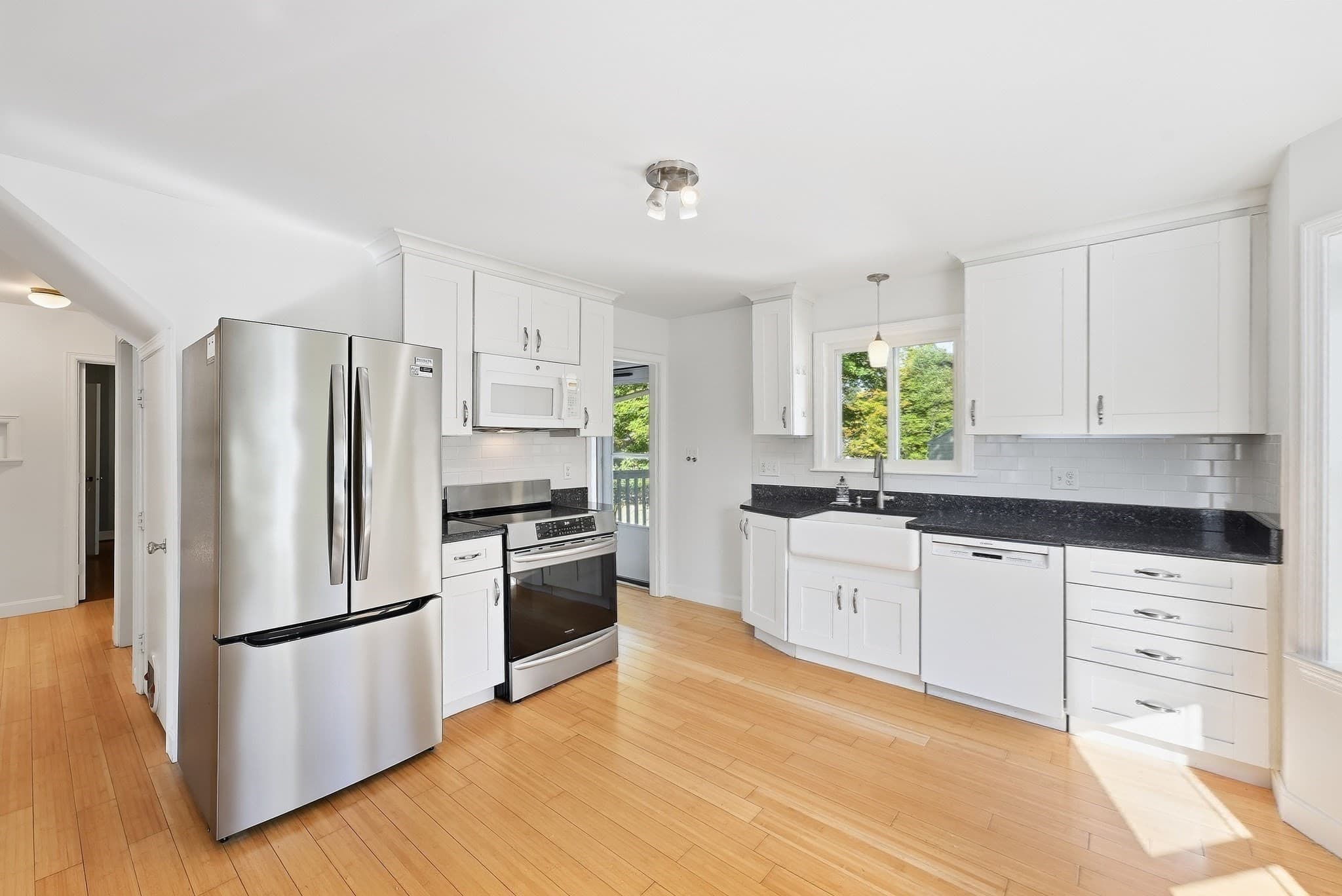 Single Family Residence at 17 Smith St., Uxbridge MA 01569, Uxbridge, photo 7 of 42