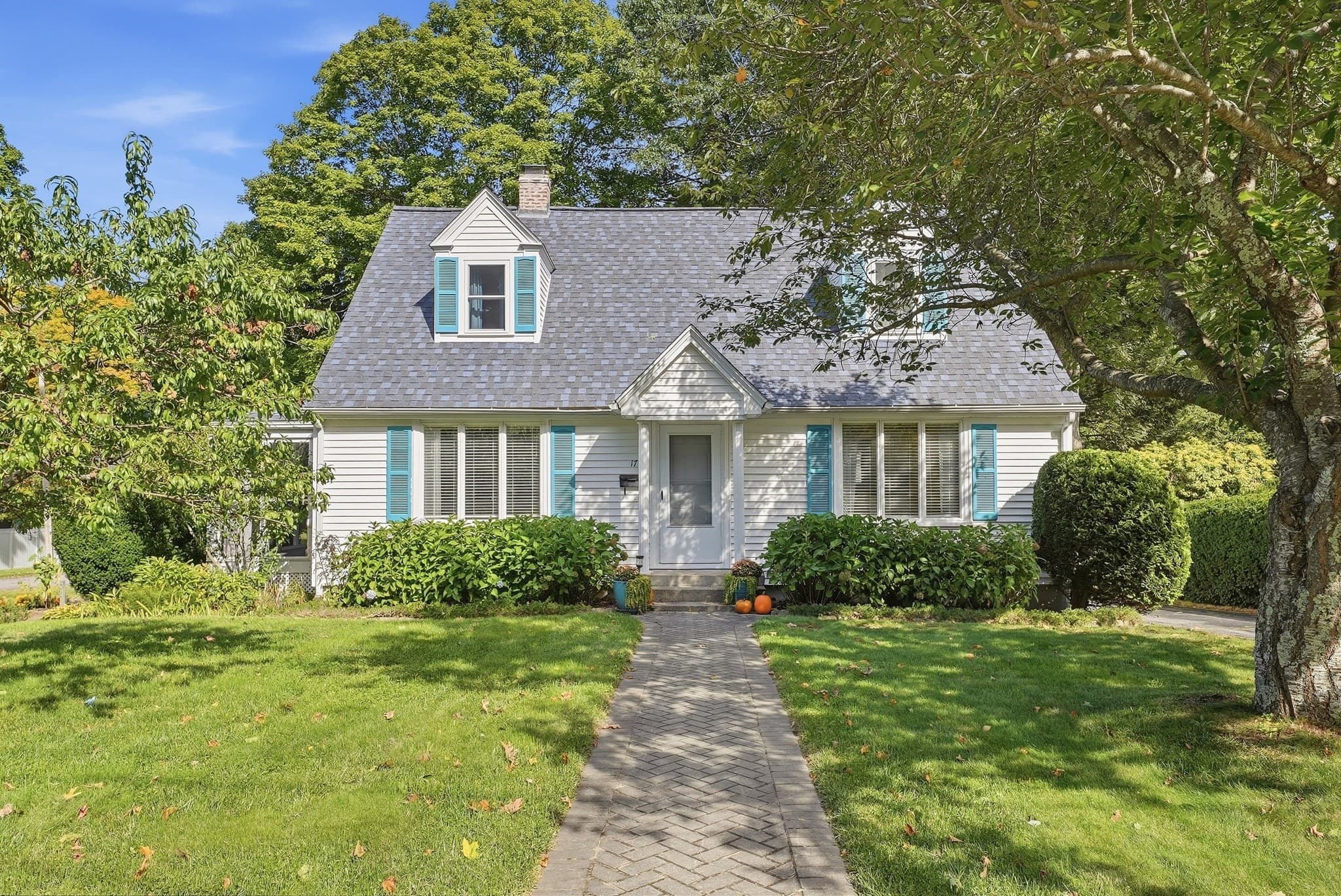 17 Smith St., Uxbridge MA 01569