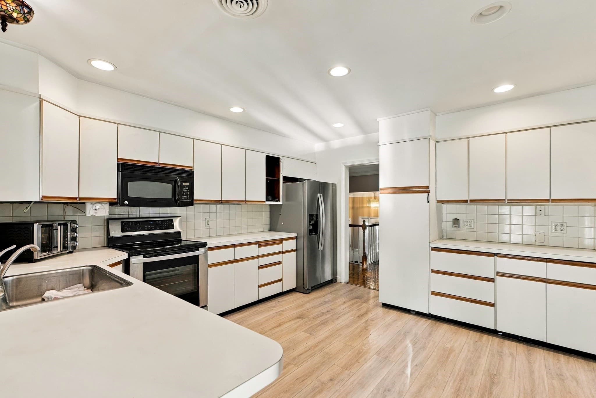 Single Family Residence at 10 Munson Street, Hudson MA 01749, Hudson, photo 9 of 32