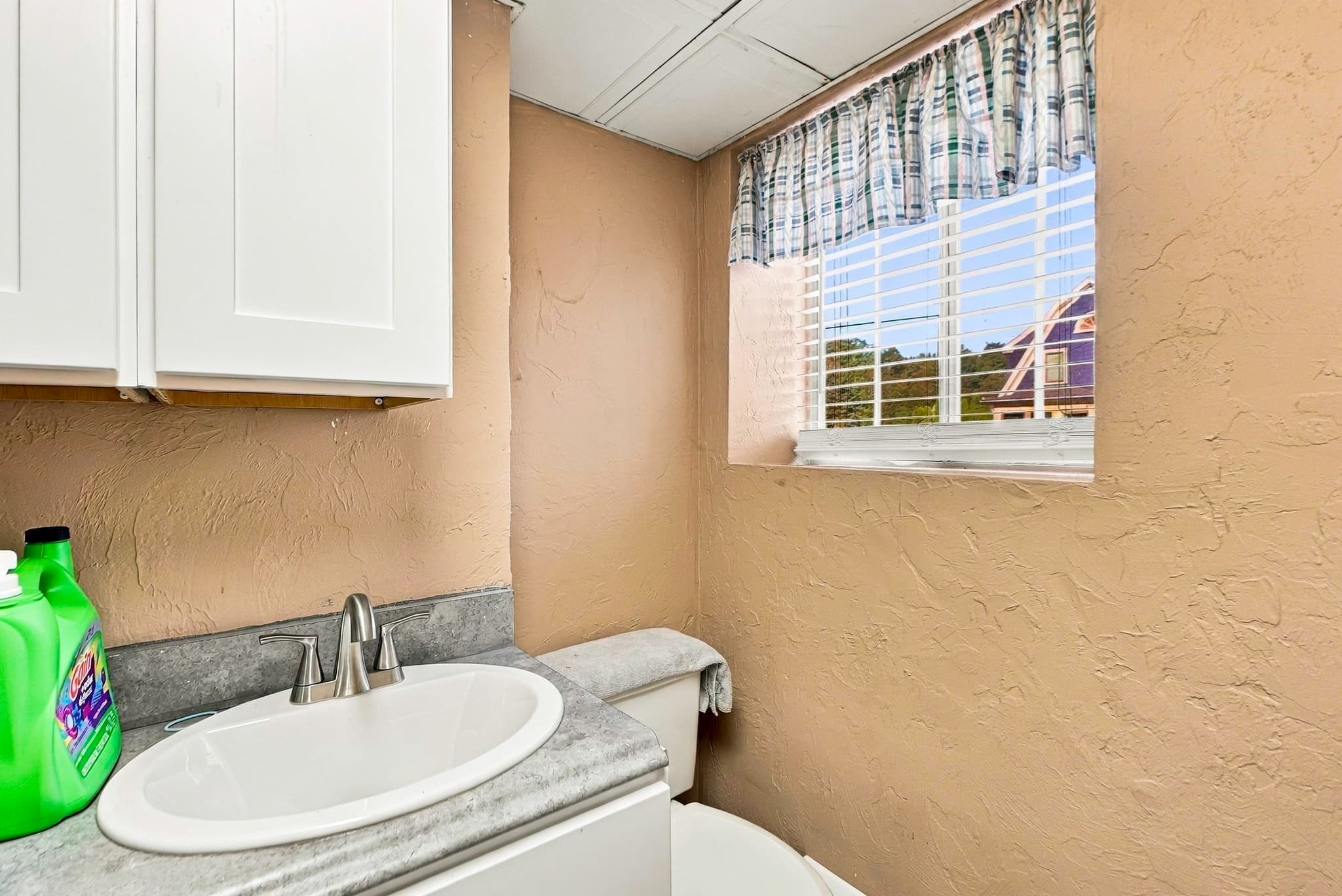 Single Family Residence at 10 Munson Street, Hudson MA 01749, Hudson, photo 30 of 32