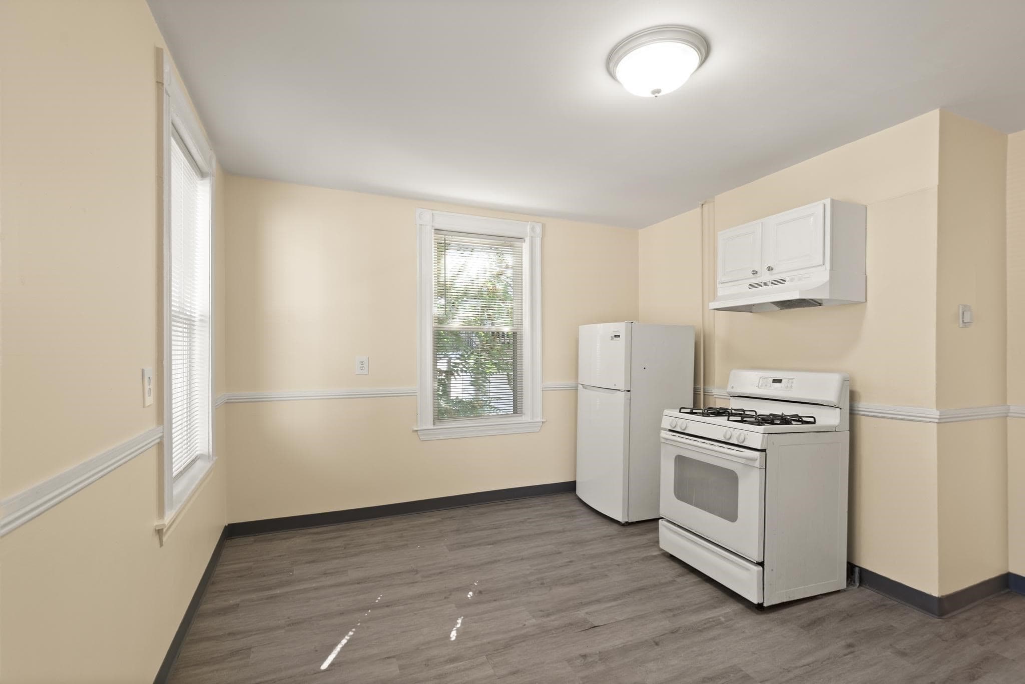 5-9 Family at 55 Rock Ave, Lynn MA 01902, Lynn, photo 13 of 37
