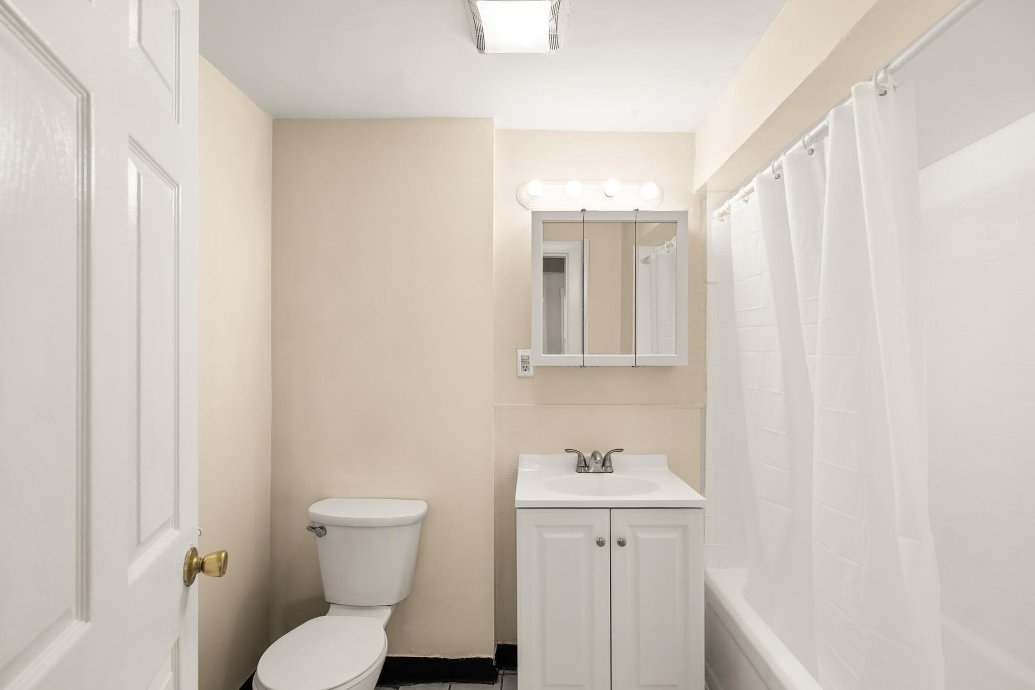 5-9 Family at 55 Rock Ave, Lynn MA 01902, Lynn, photo 25 of 37