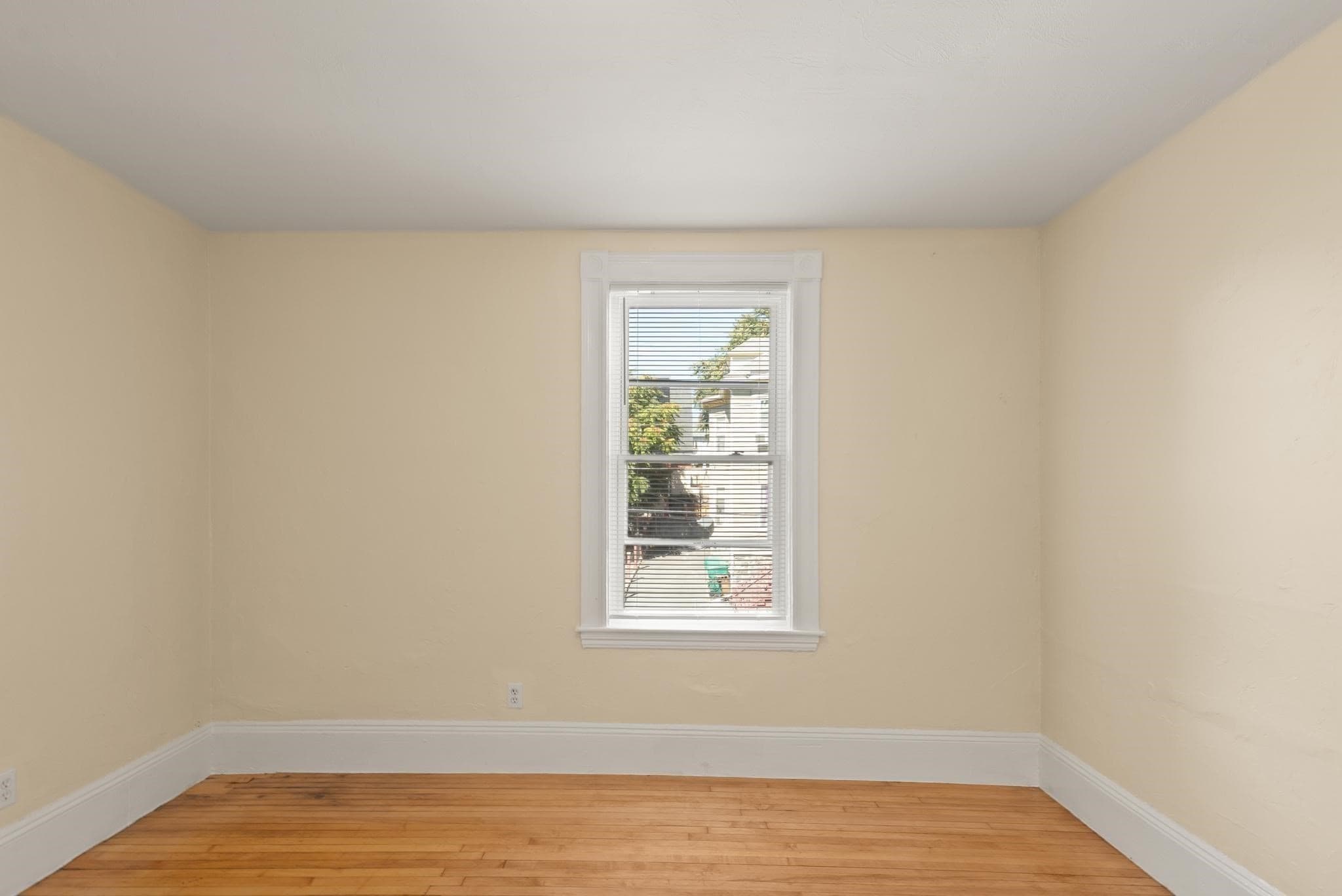 5-9 Family at 55 Rock Ave, Lynn MA 01902, Lynn, photo 21 of 37