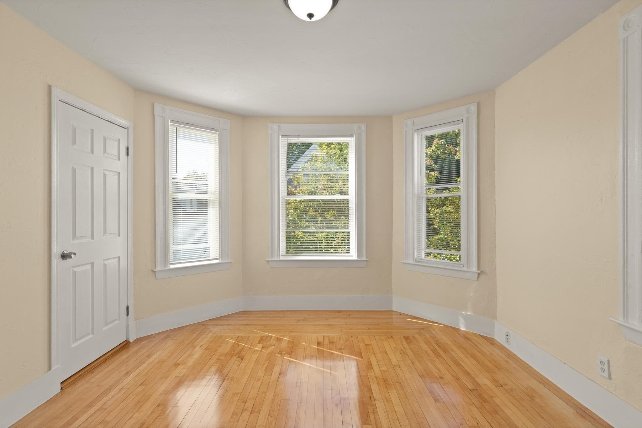 Commercial Sale at 55 Rock Ave, Lynn MA 01902, Lynn, photo 25 of 37