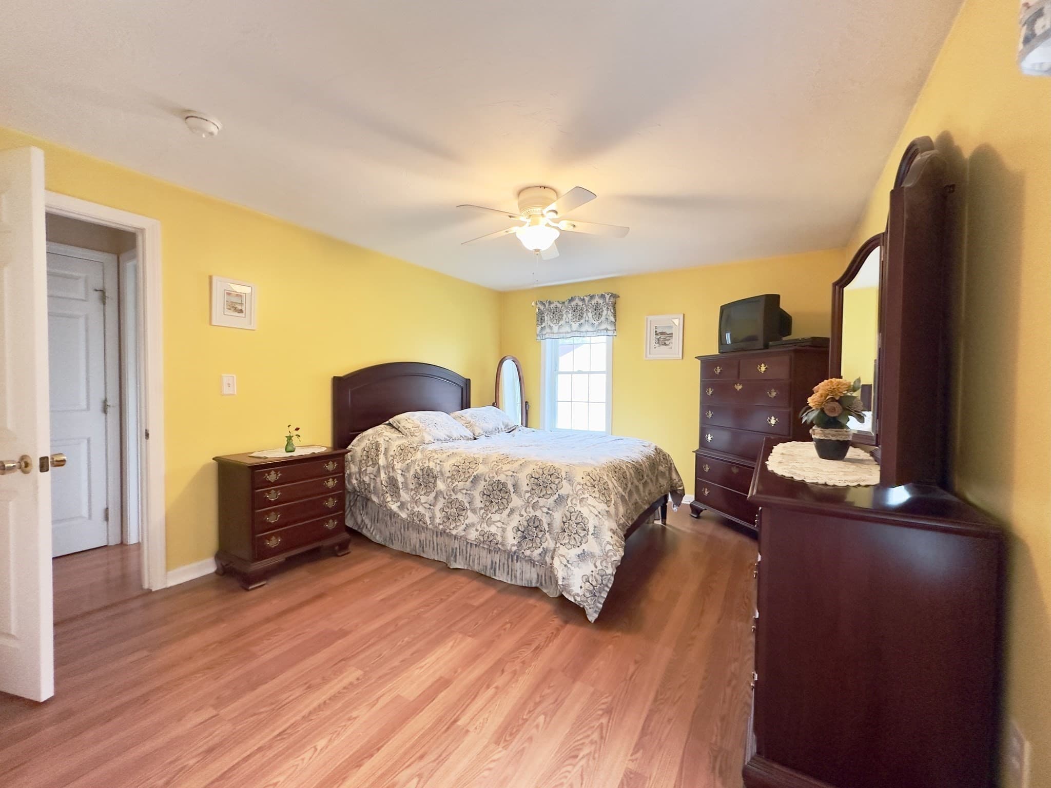 Single Family Residence at 75 Moreland Green Dr, Worcester MA 01609, Worcester, photo 6 of 26