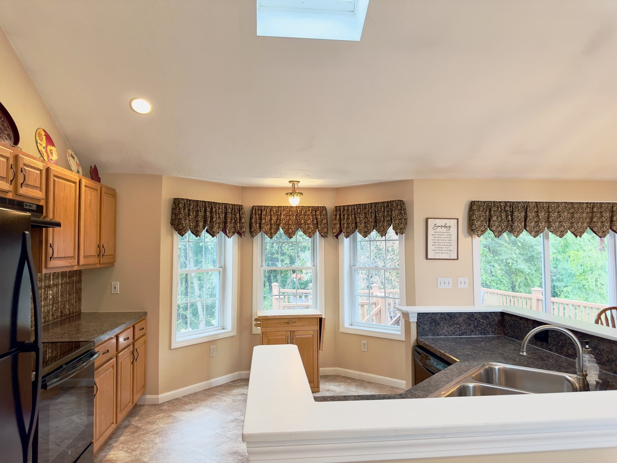 Single Family Residence at 75 Moreland Green Dr, Worcester MA 01609, Worcester, photo 17 of 26