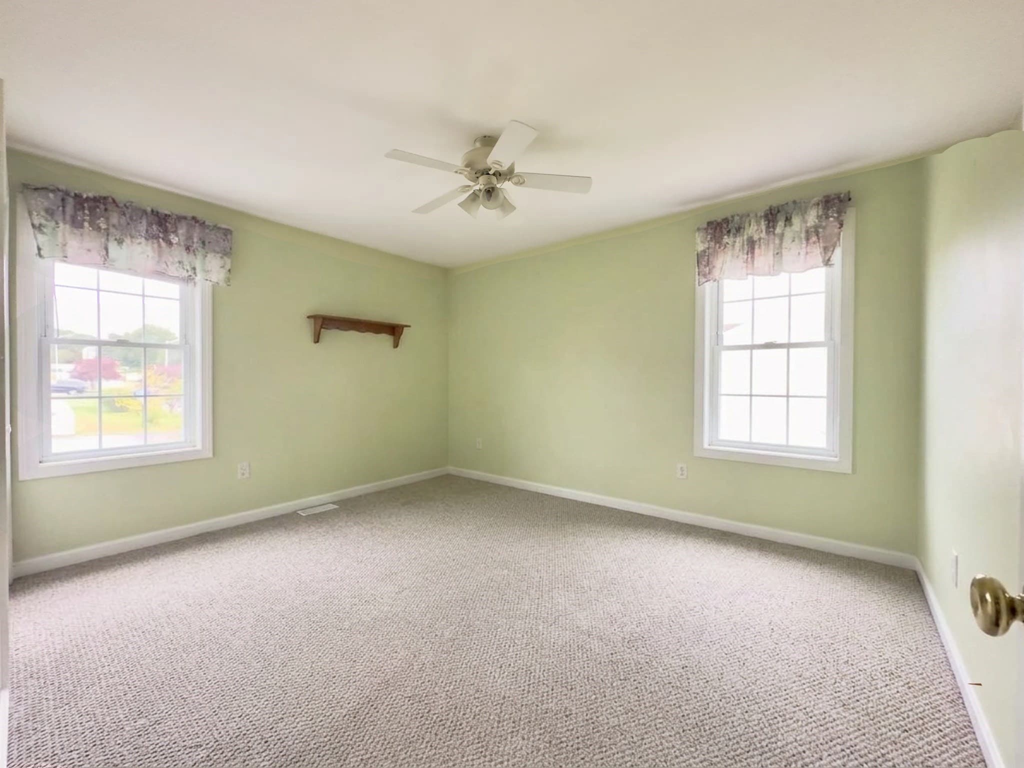 Single Family Residence at 75 Moreland Green Dr, Worcester MA 01609, Worcester, photo 7 of 26