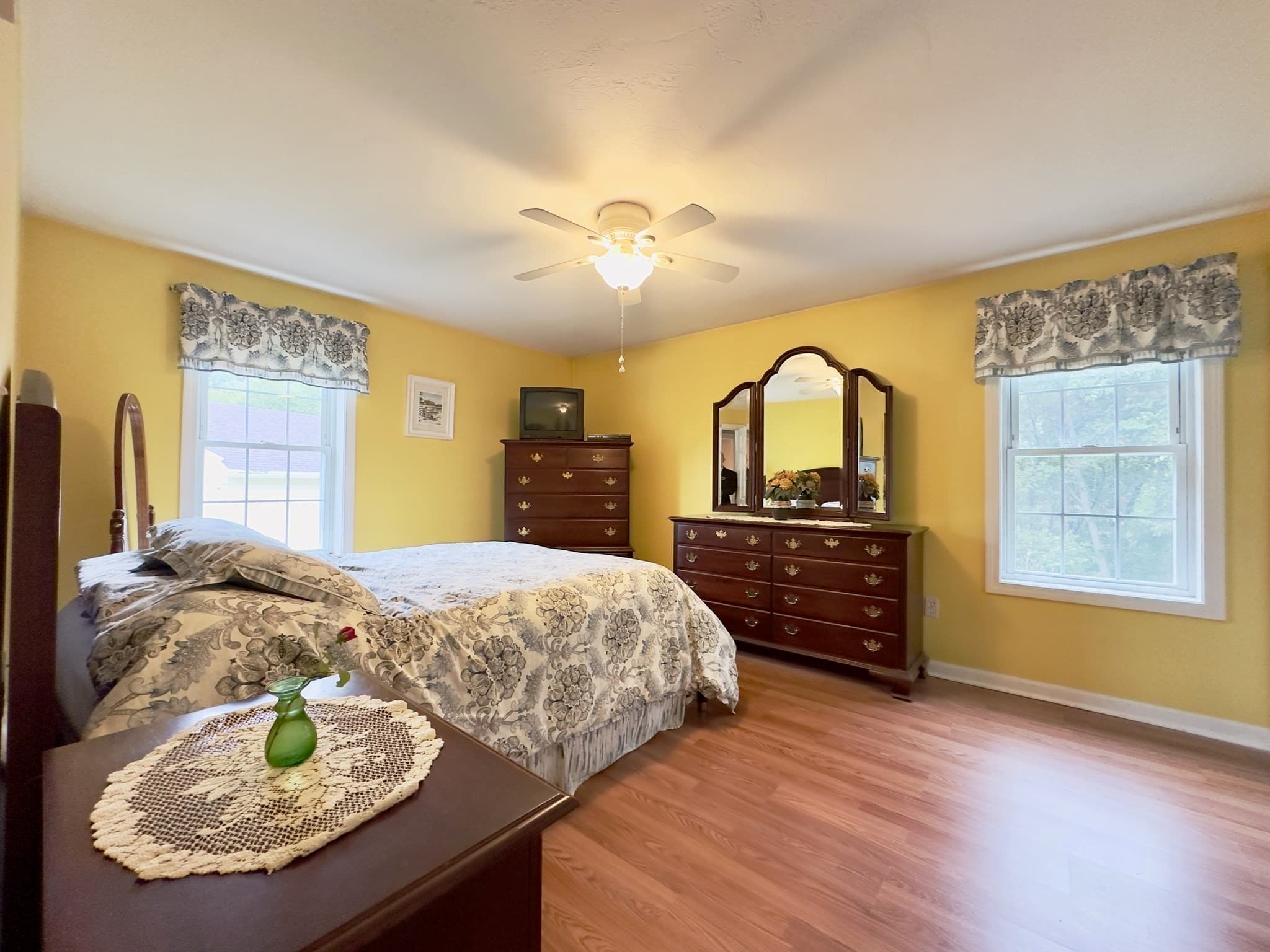 Single Family Residence at 75 Moreland Green Dr, Worcester MA 01609, Worcester, photo 5 of 26