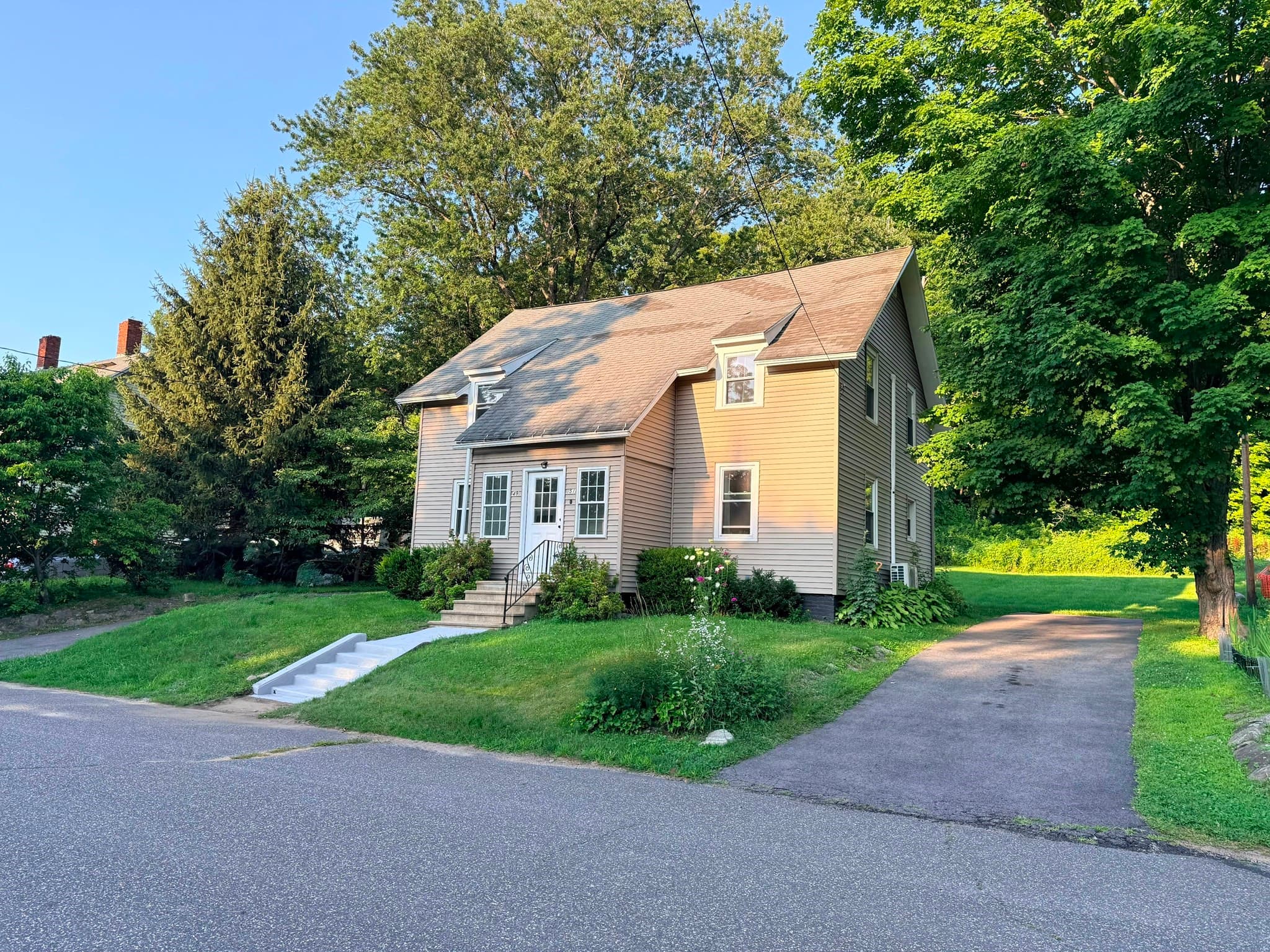 Multi Family at 49-51 High St, Hardwick MA 01031, Hardwick, photo 3 of 27