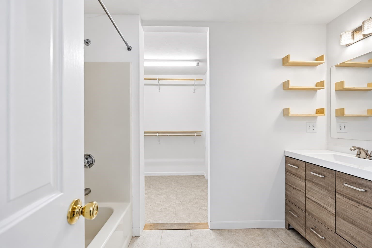 Condominium at 210 Centre St # 14, Quincy MA 02169, Quincy, photo 27 of 39