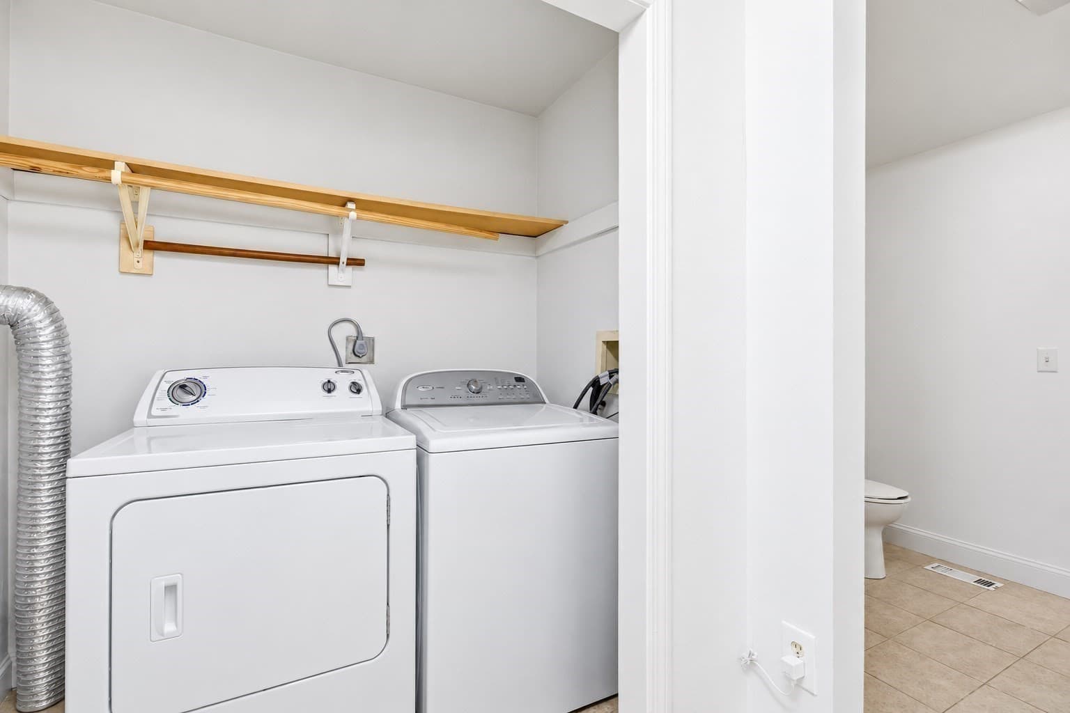 Condominium at 210 Centre St # 14, Quincy MA 02169, Quincy, photo 12 of 39