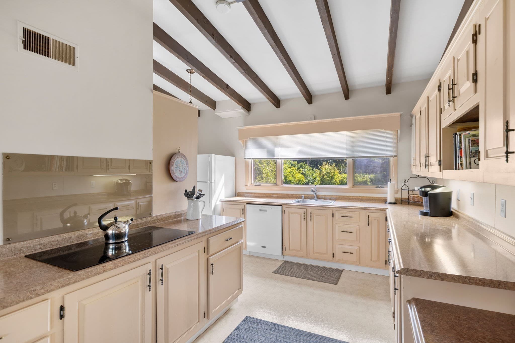 Single Family Residence at 177 Bay Road, Falmouth MA 02556, Falmouth, photo 11 of 40