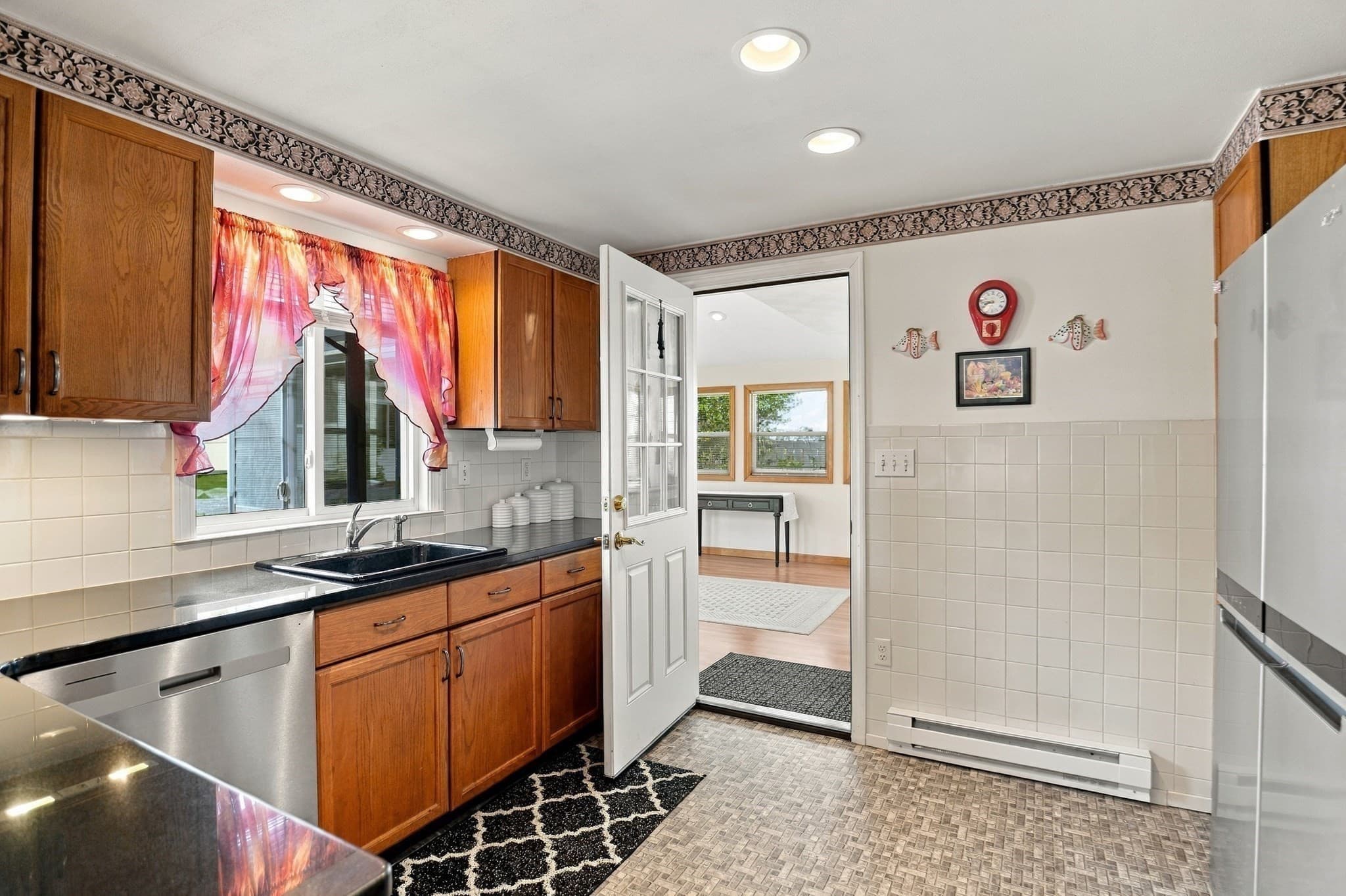 Single Family Residence at 66 Observatory Avenue, Haverhill MA 01832, Haverhill, photo 7 of 42