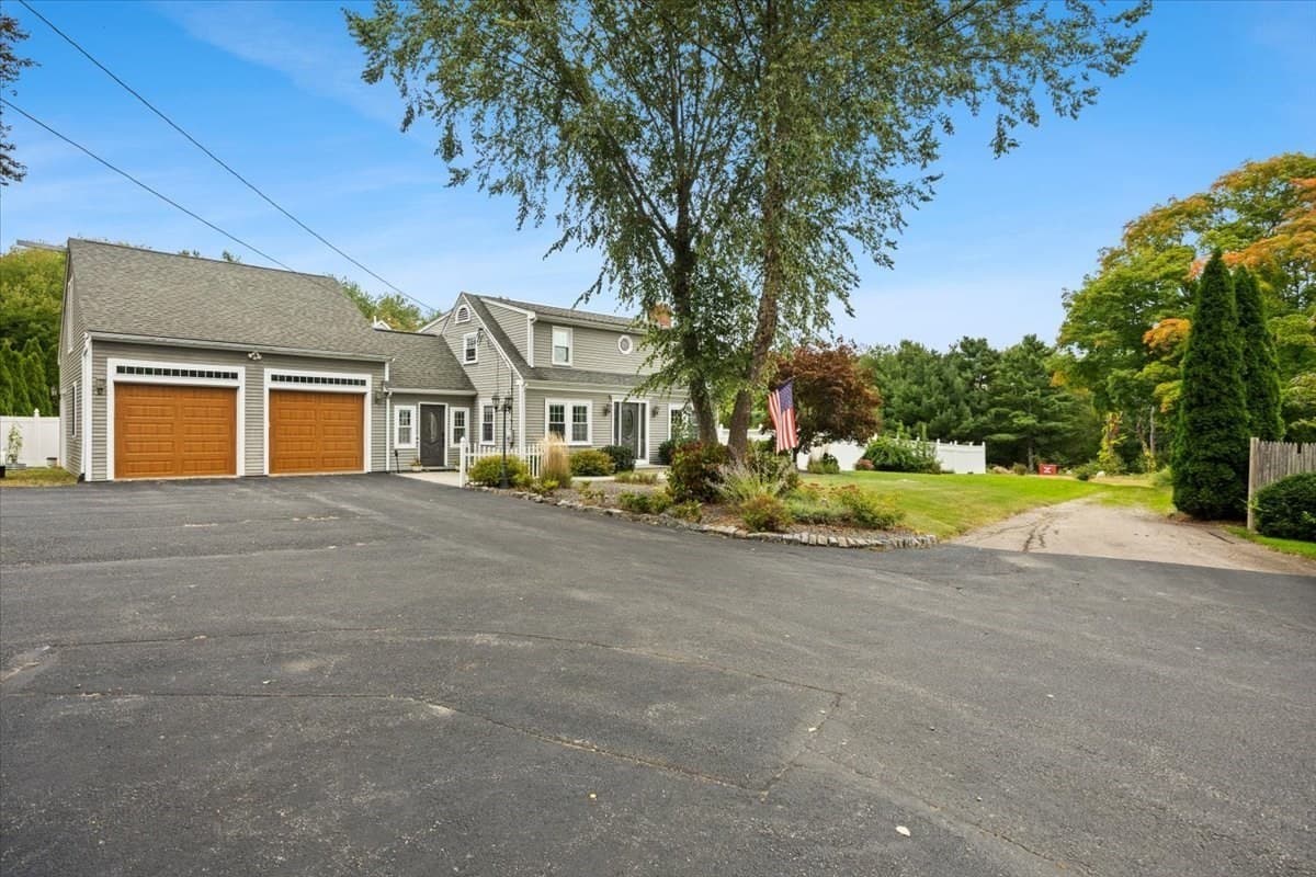 Single Family Residence at 155 Commonwealth Ave, Attleboro MA 02703, Attleboro, photo 2 of 42