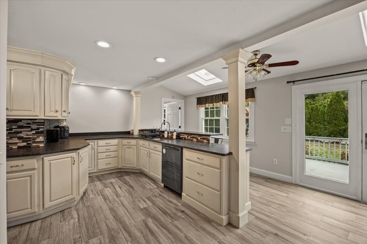 Single Family Residence at 155 Commonwealth Ave, Attleboro MA 02703, Attleboro, photo 7 of 42