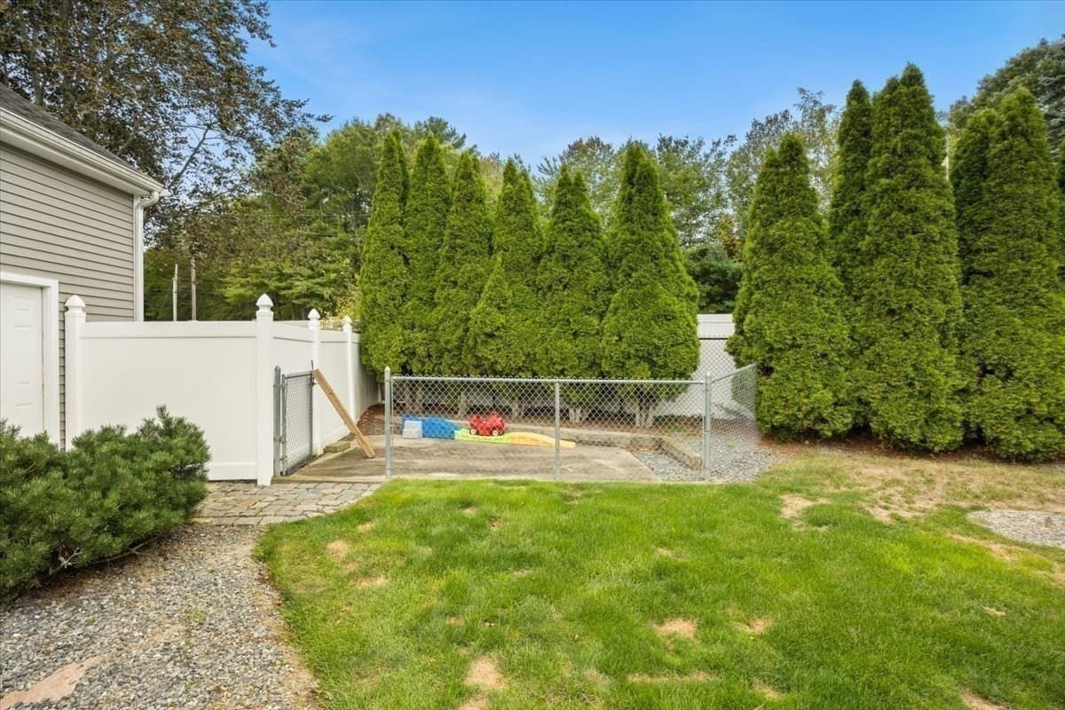 Single Family Residence at 155 Commonwealth Ave, Attleboro MA 02703, Attleboro, photo 32 of 42