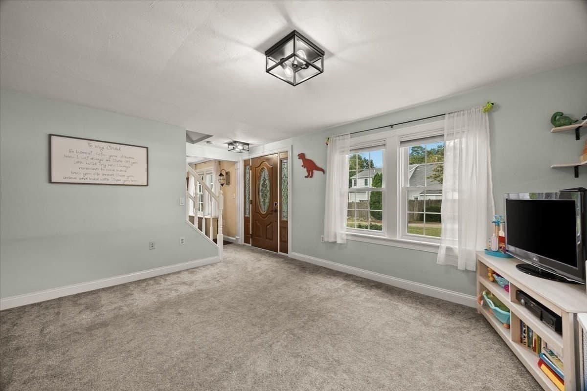 Single Family Residence at 155 Commonwealth Ave, Attleboro MA 02703, Attleboro, photo 18 of 42