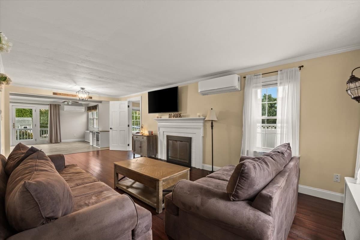 Single Family Residence at 155 Commonwealth Ave, Attleboro MA 02703, Attleboro, photo 11 of 42