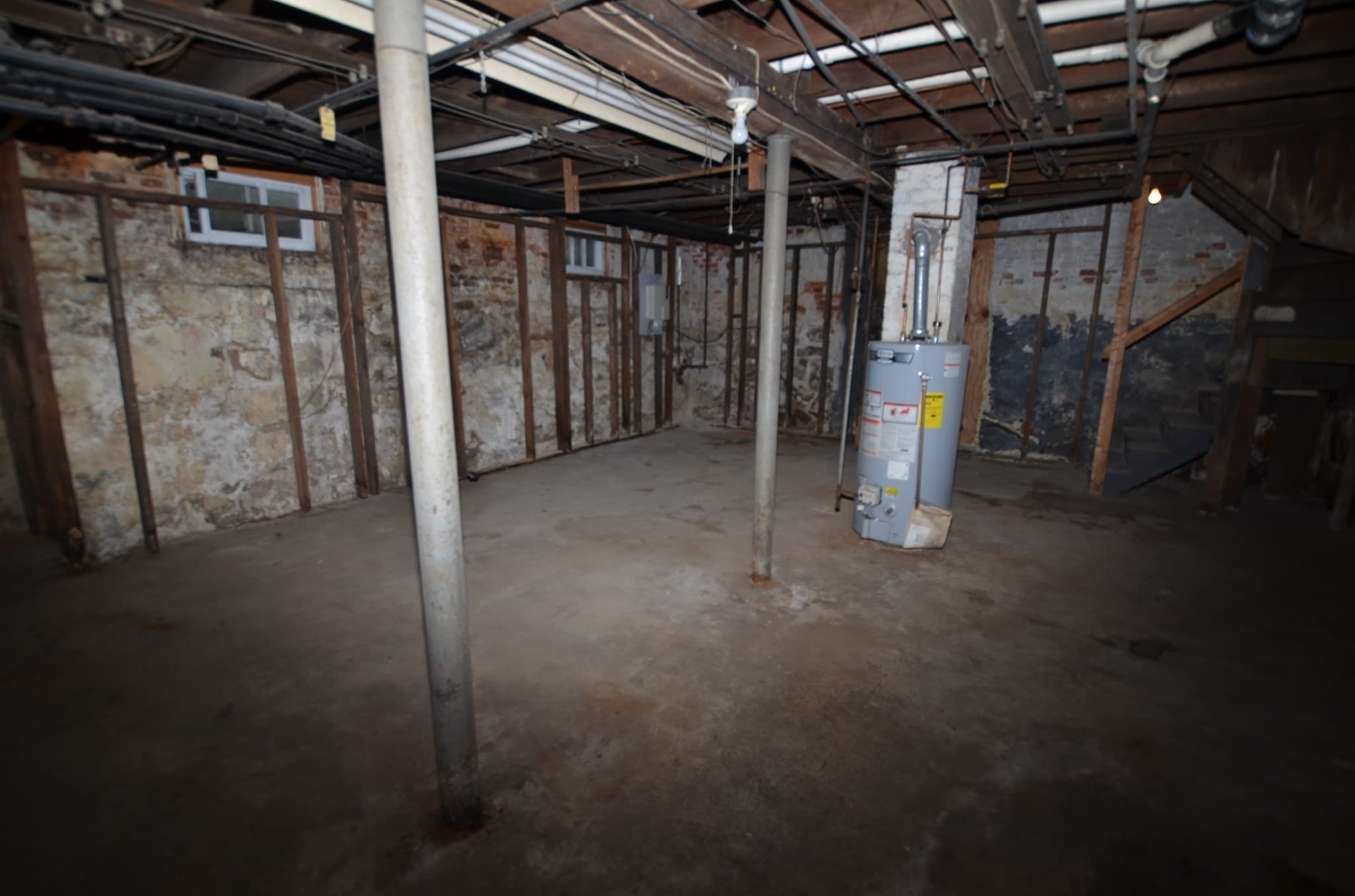 2 Family - 2 Units Up/Down at 33 Parrott St, Lynn MA 01902, Lynn, photo 36 of 36