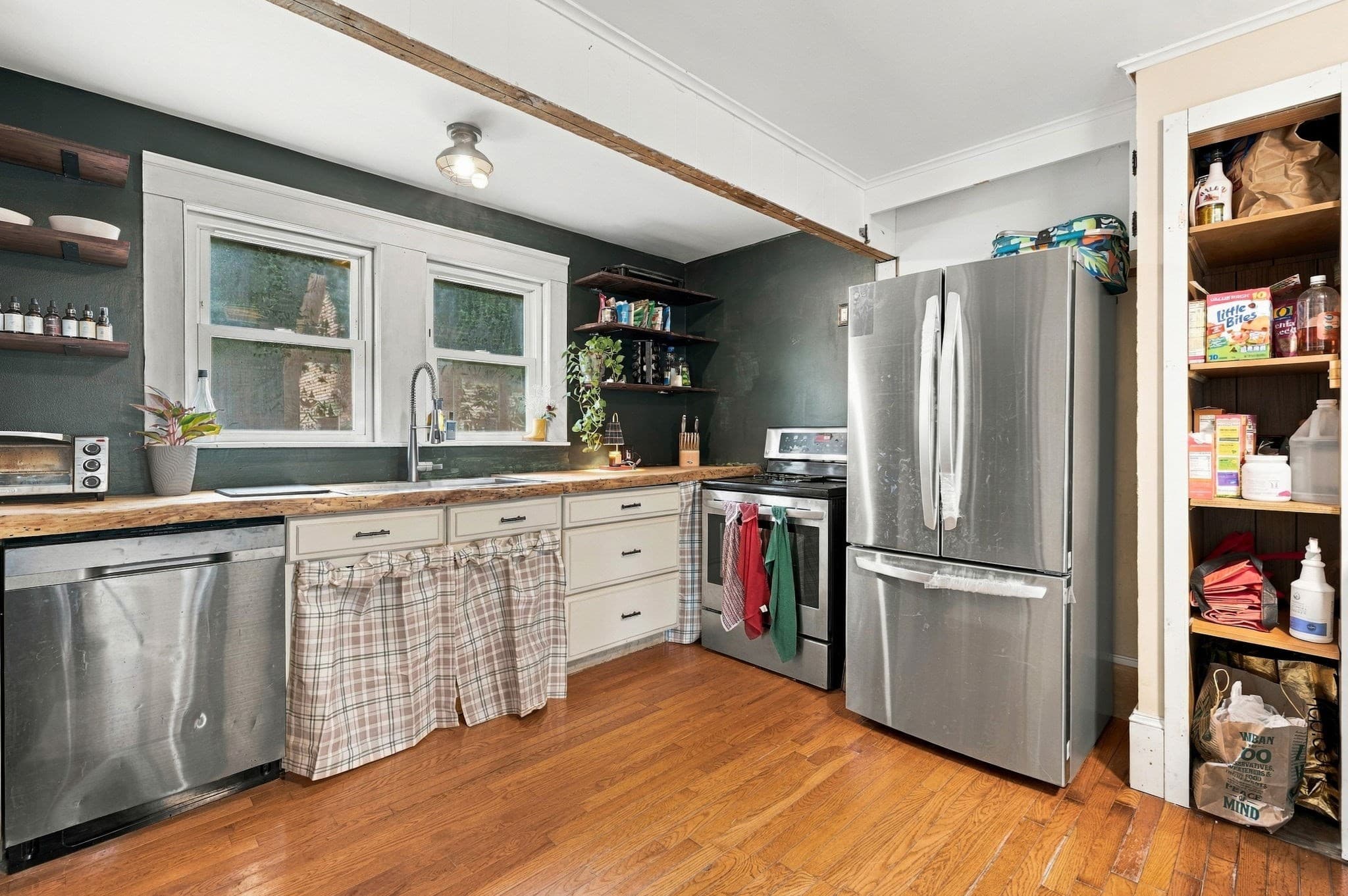 Single Family Residence at 10 Salem St, Methuen MA 01844, Methuen, photo 23 of 34