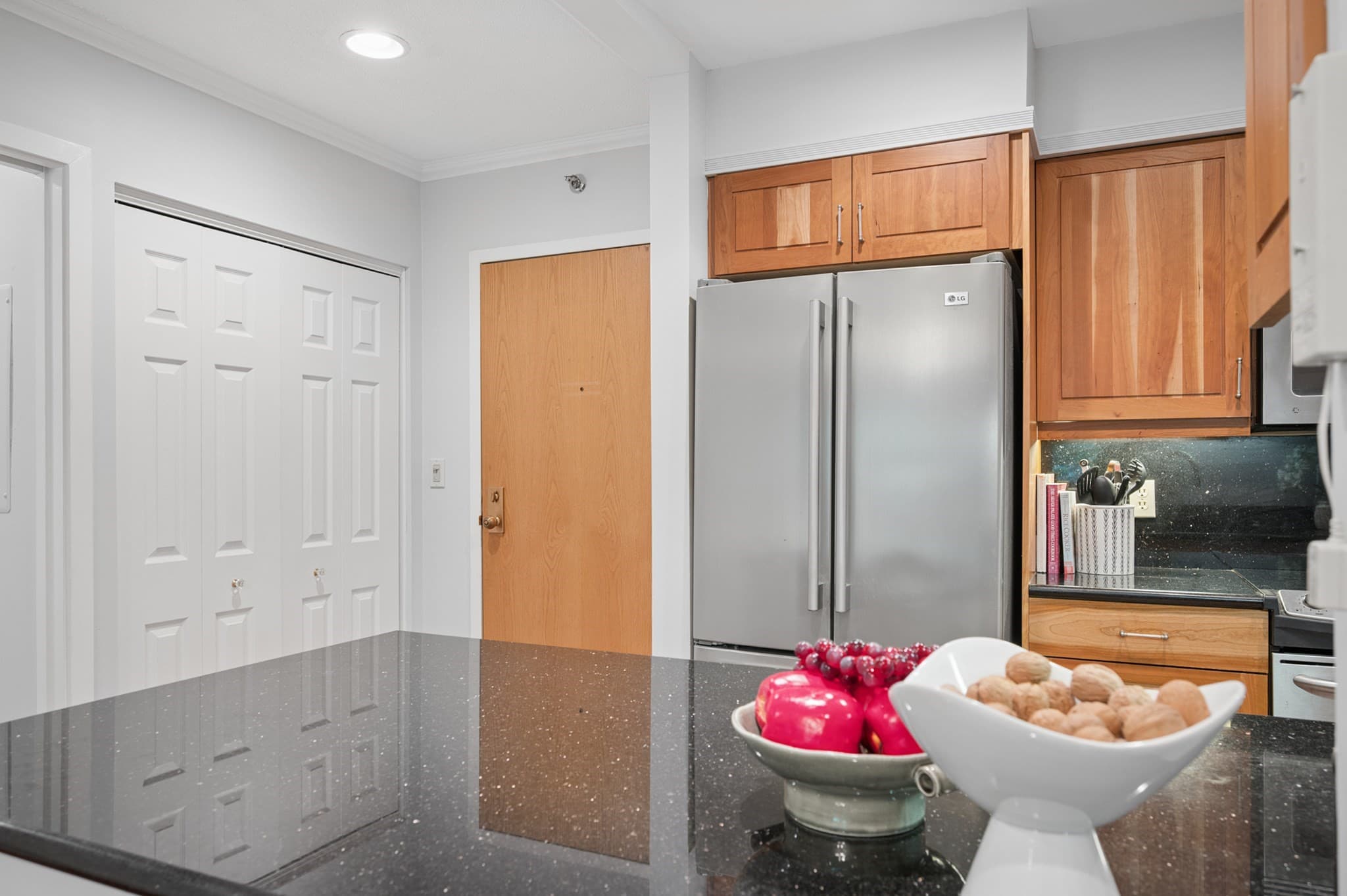 Condominium at 100 Rosemary Way # 214, Needham MA 02494, Needham, photo 12 of 38
