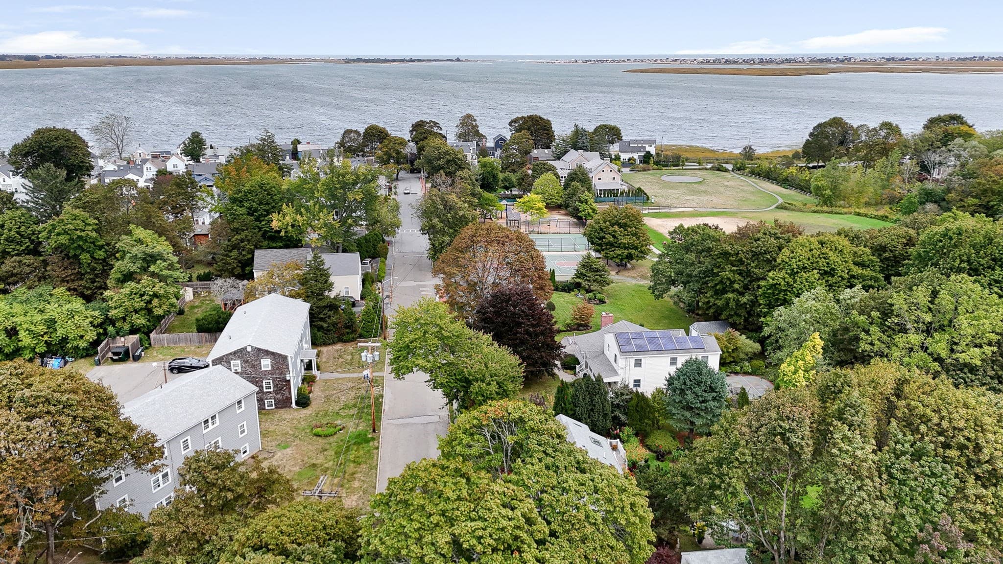 Condominium at 20 Beacon Ave # 1, Newburyport MA 01950, Newburyport, photo 22 of 28