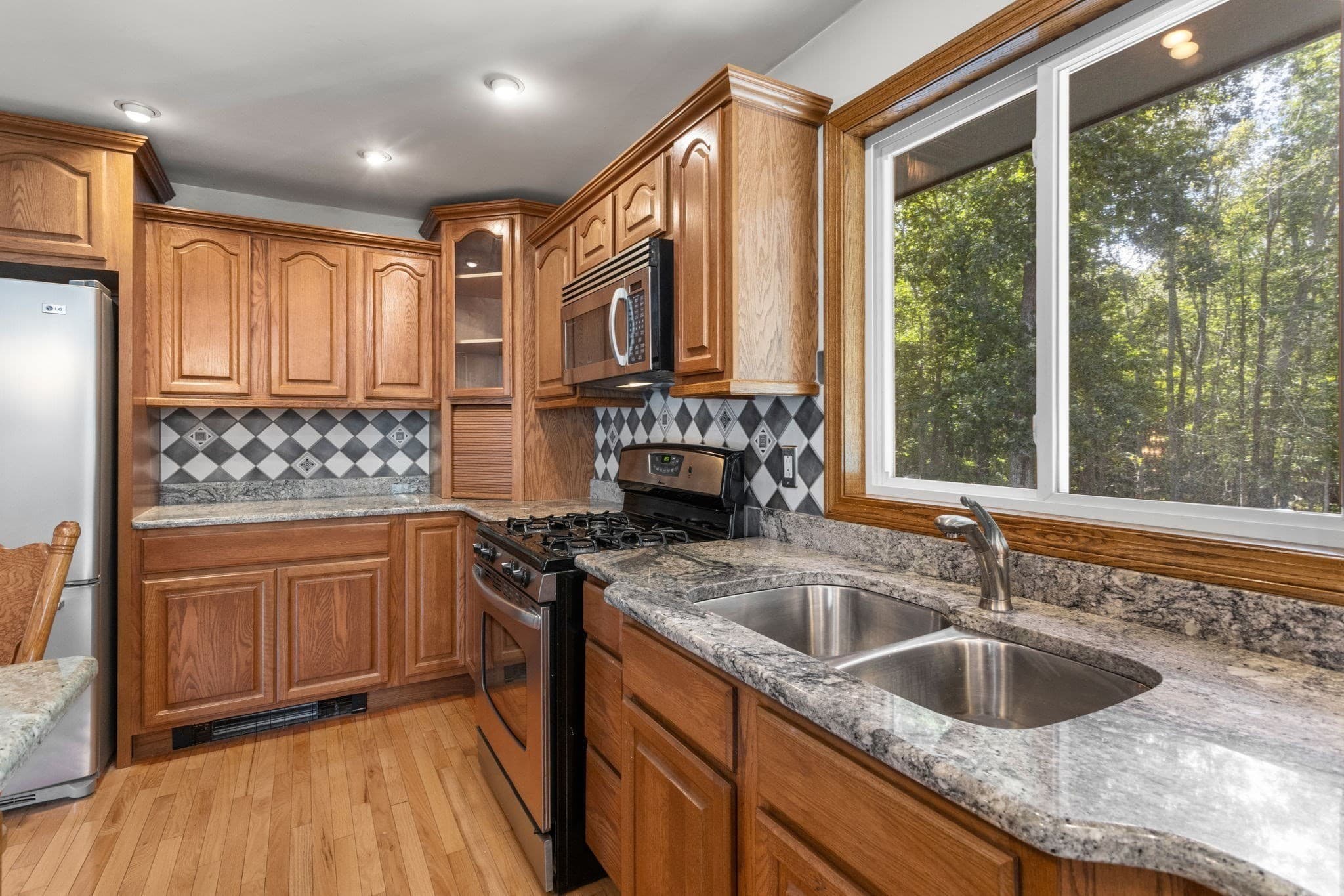 Single Family Residence at 6 Mapleton St, Acushnet MA 02743, Acushnet, photo 11 of 42