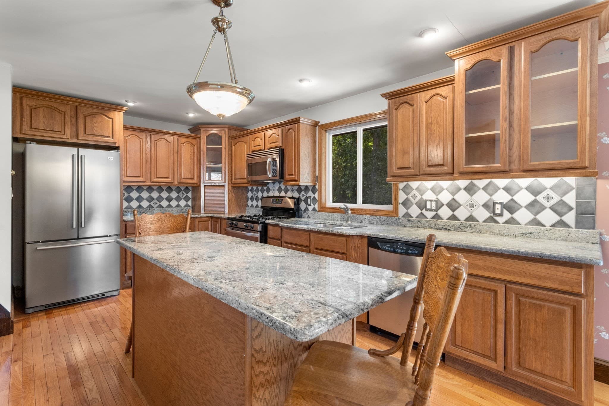 Single Family Residence at 6 Mapleton St, Acushnet MA 02743, Acushnet, photo 8 of 42