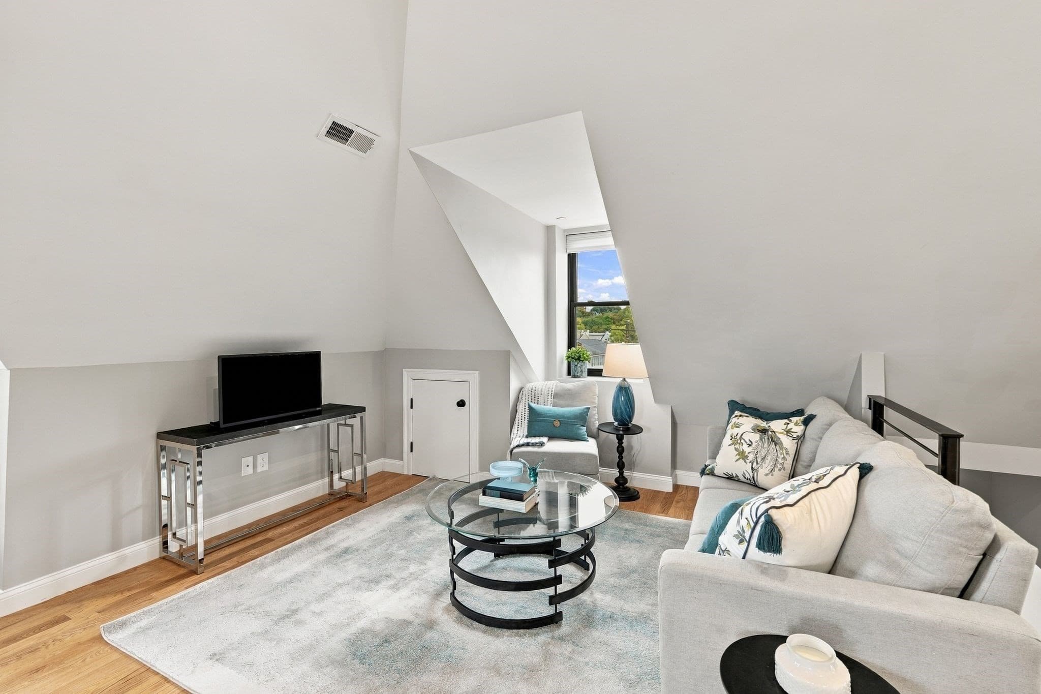 Condominium at 23 Bower St # 4, Medford MA 02155, photo 7 of 33