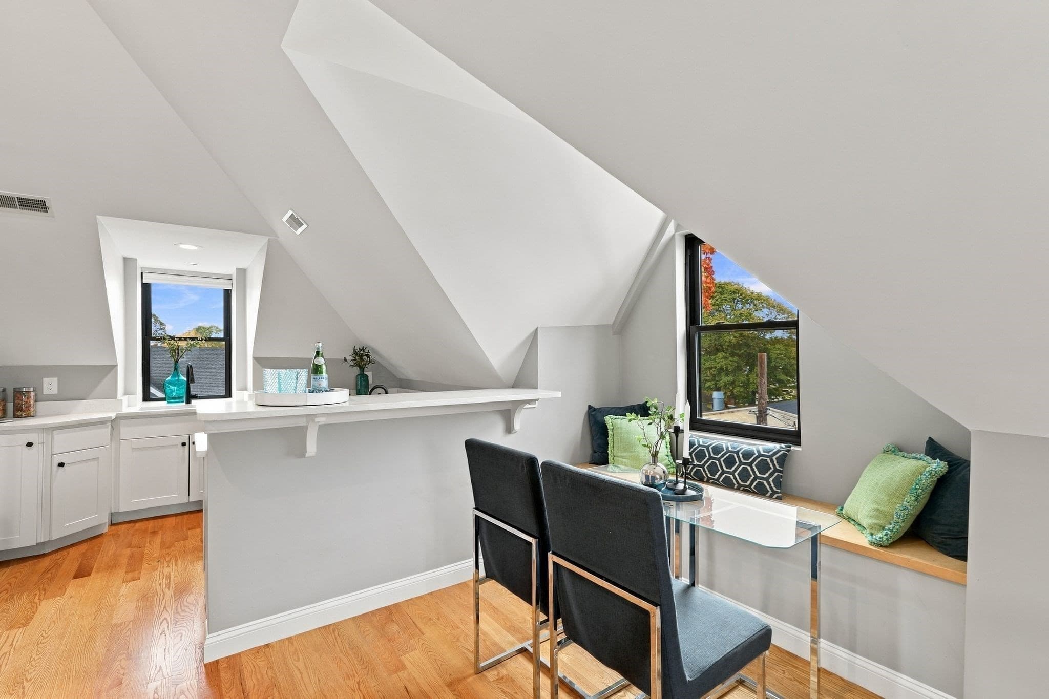 Condominium at 23 Bower St # 4, Medford MA 02155, photo 10 of 33